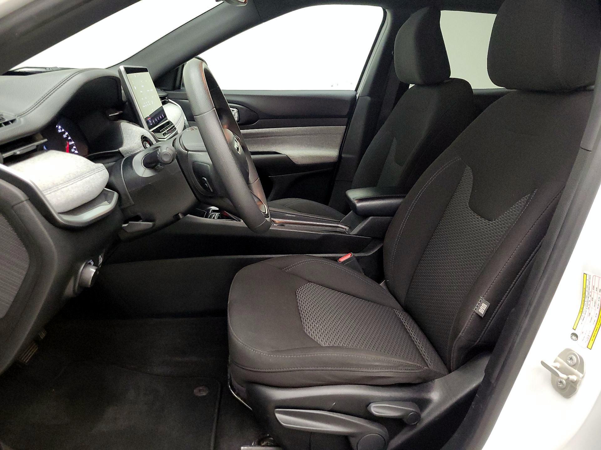 Thumbnail: 2023 Jeep Compass - 11