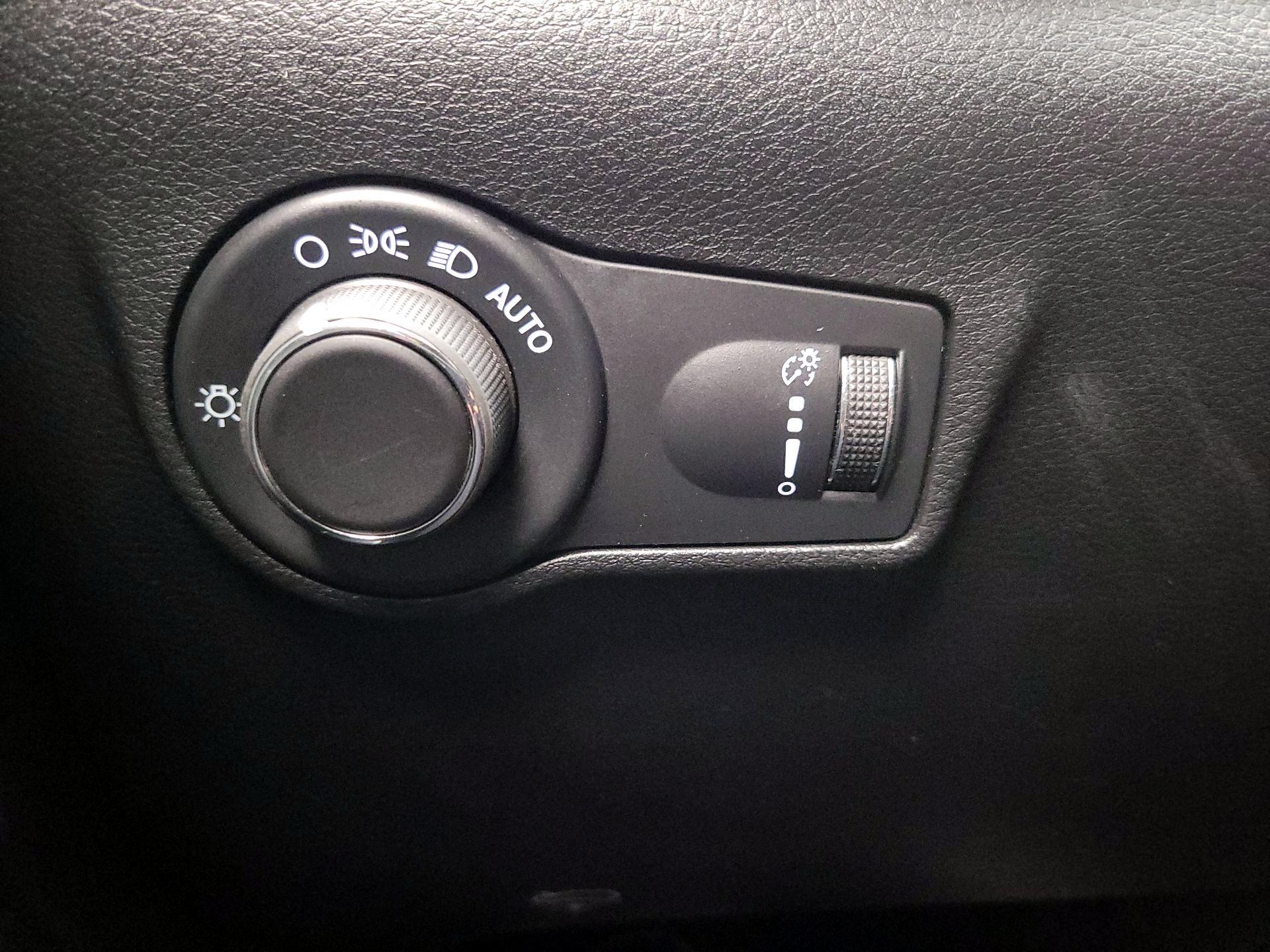 Thumbnail: 2023 Jeep Compass - 13