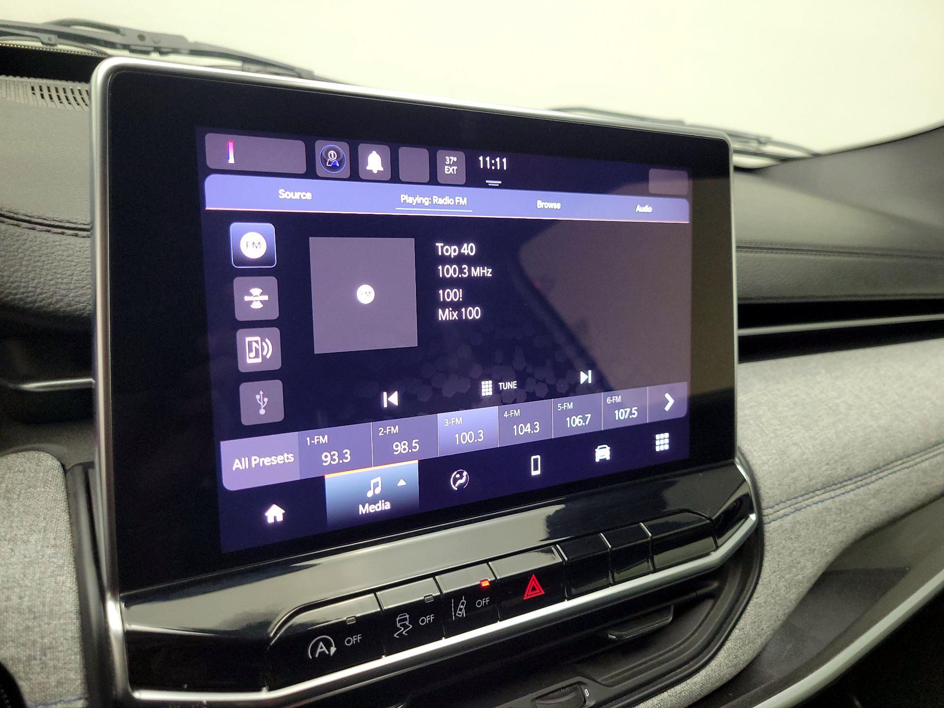 Thumbnail: 2023 Jeep Compass - 15