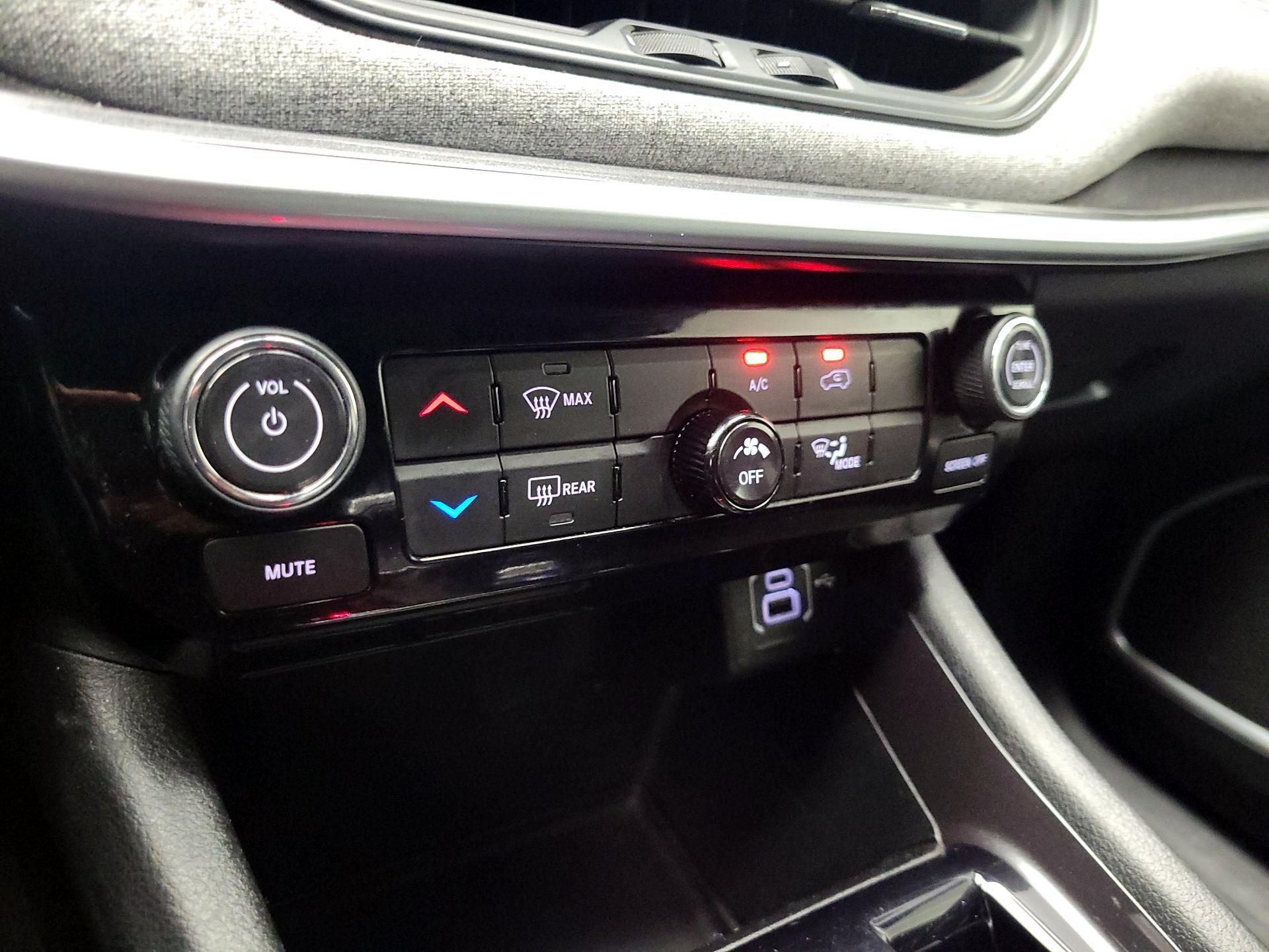 Thumbnail: 2023 Jeep Compass - 16