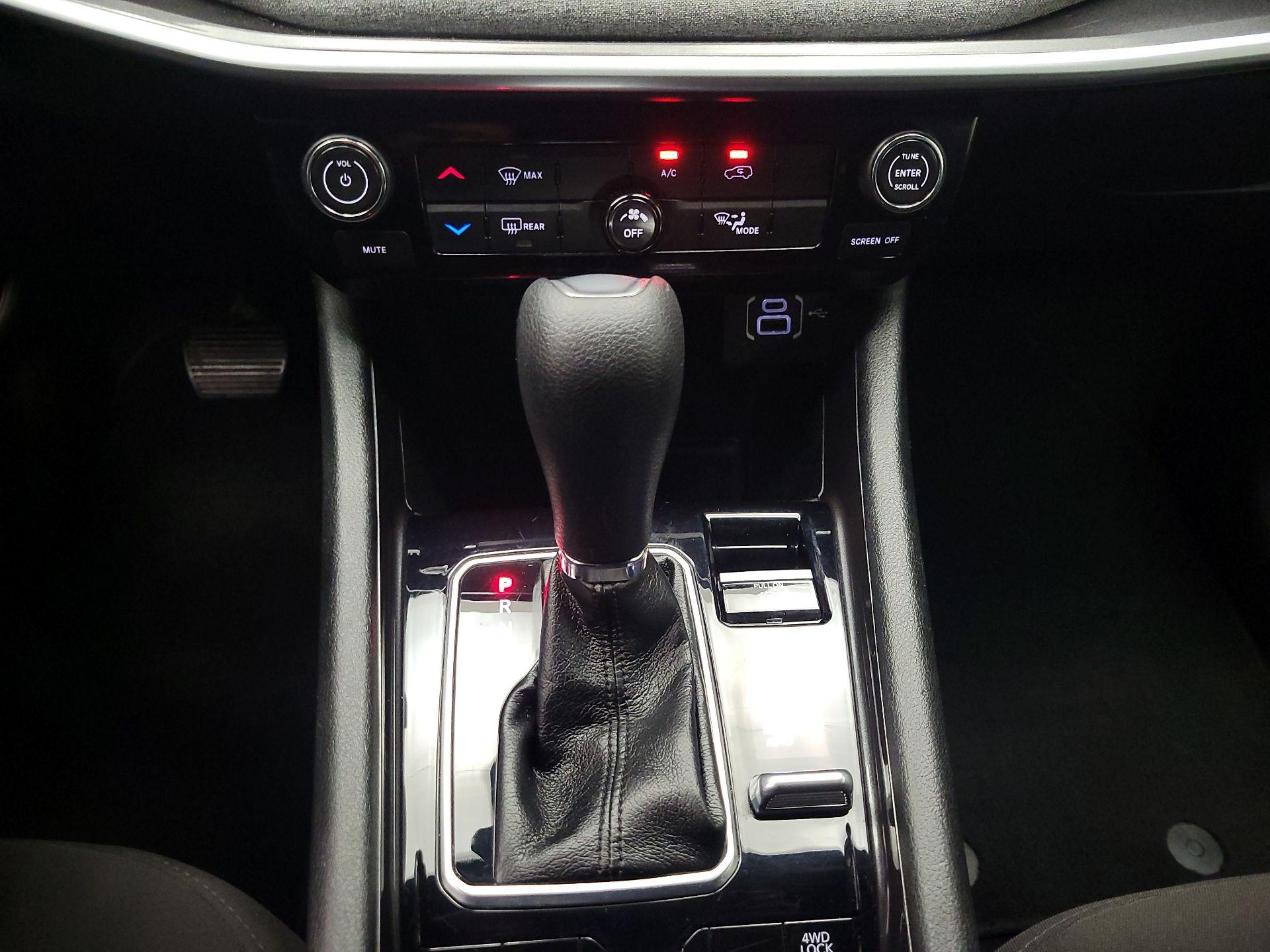 Thumbnail: 2023 Jeep Compass - 17