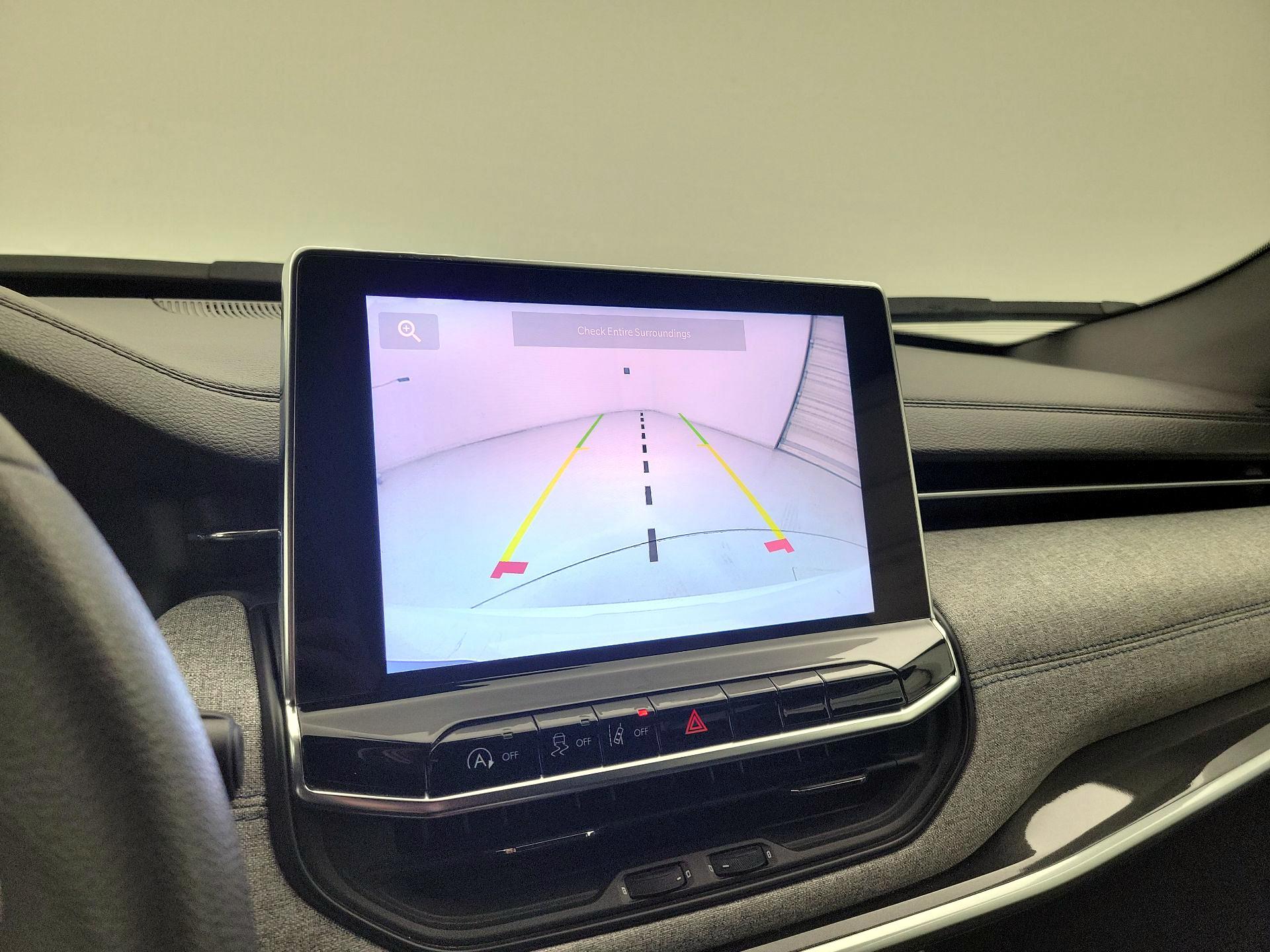 Thumbnail: 2023 Jeep Compass - 14