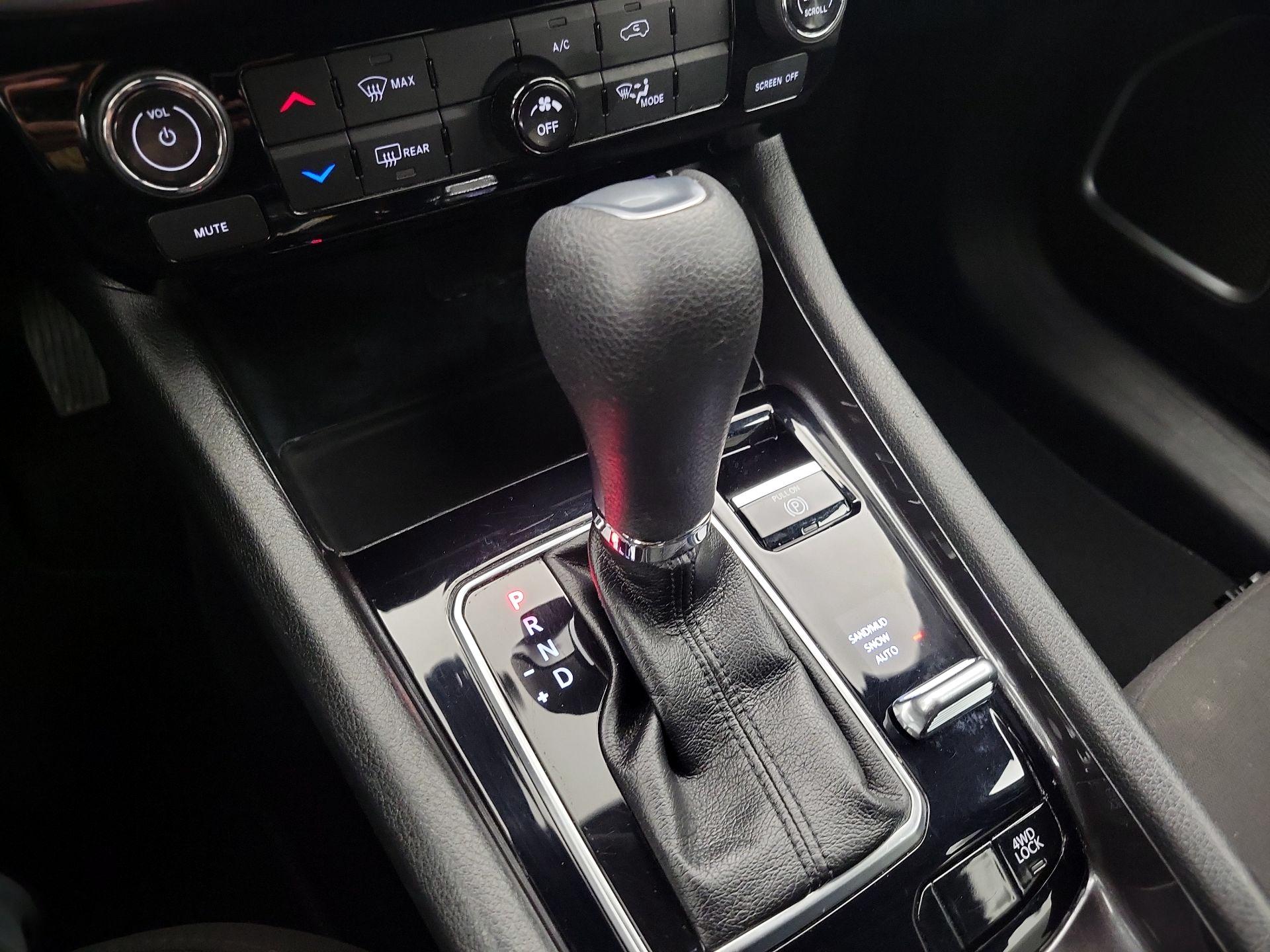 Thumbnail: 2023 Jeep Compass - 17