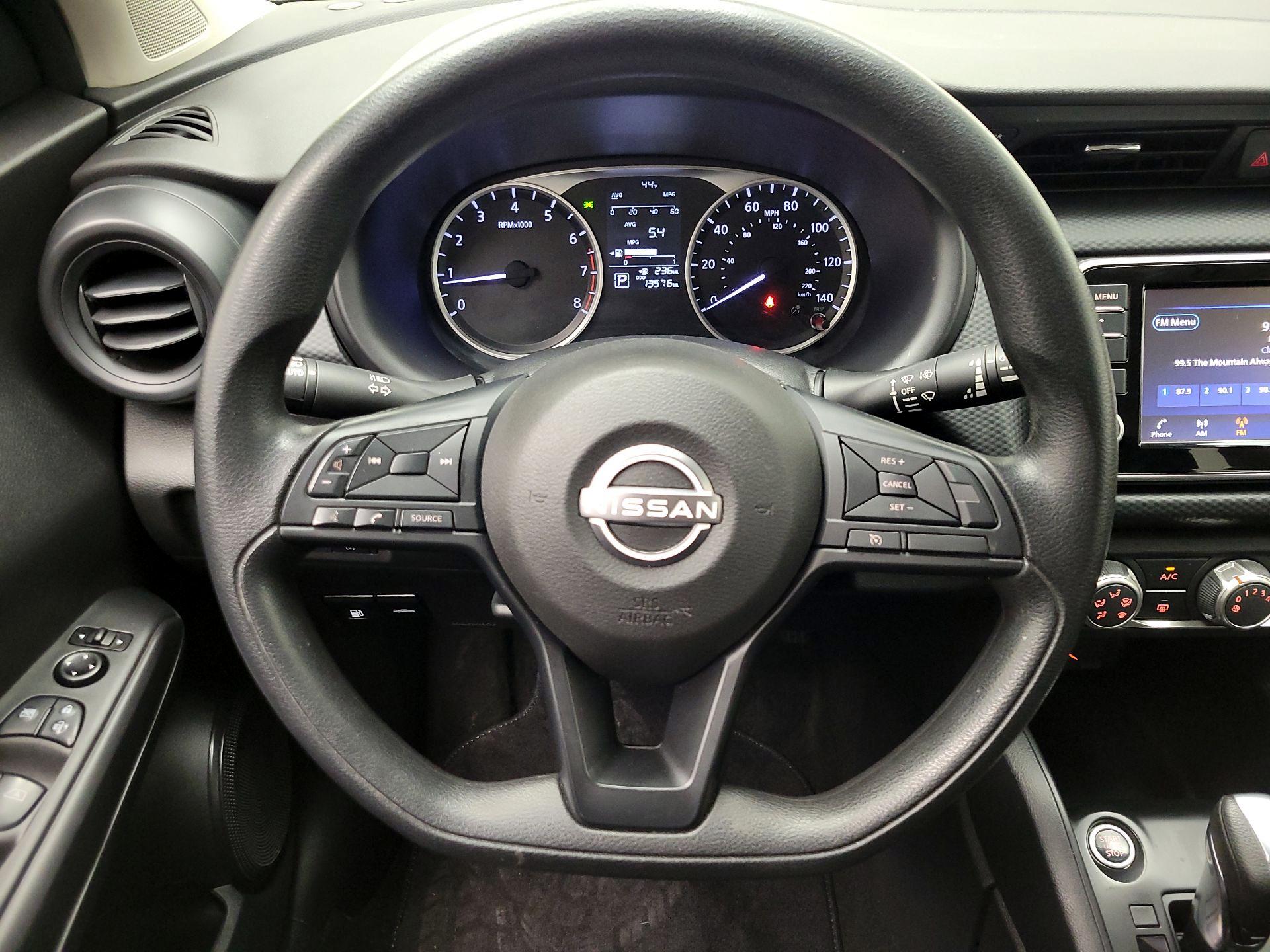 Thumbnail: 2023 Nissan Kicks - 10