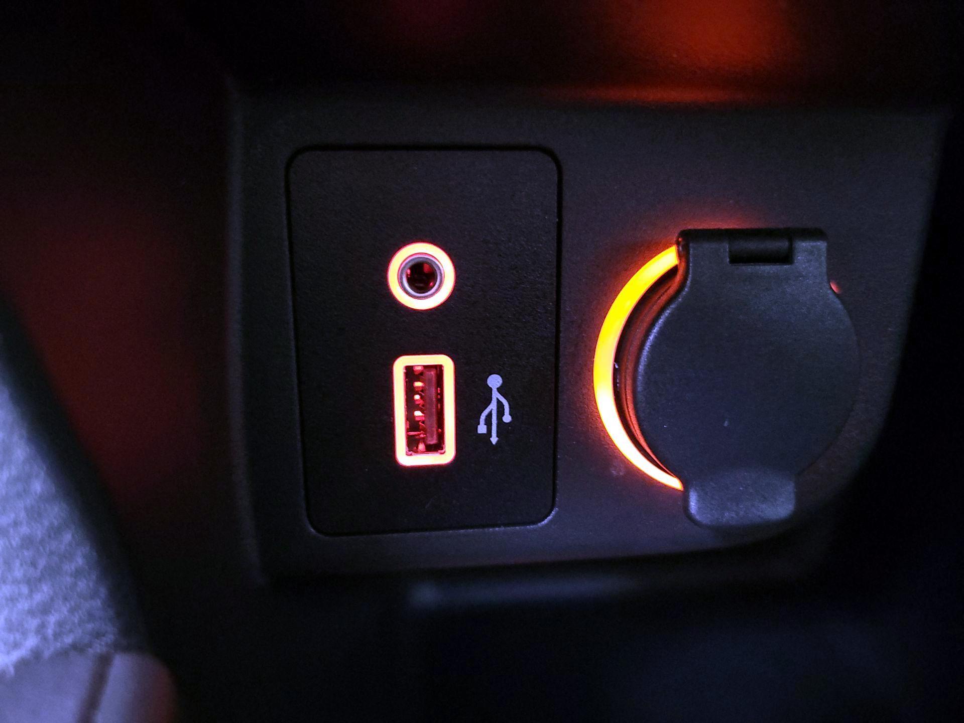 Thumbnail: 2023 Nissan Kicks - 18