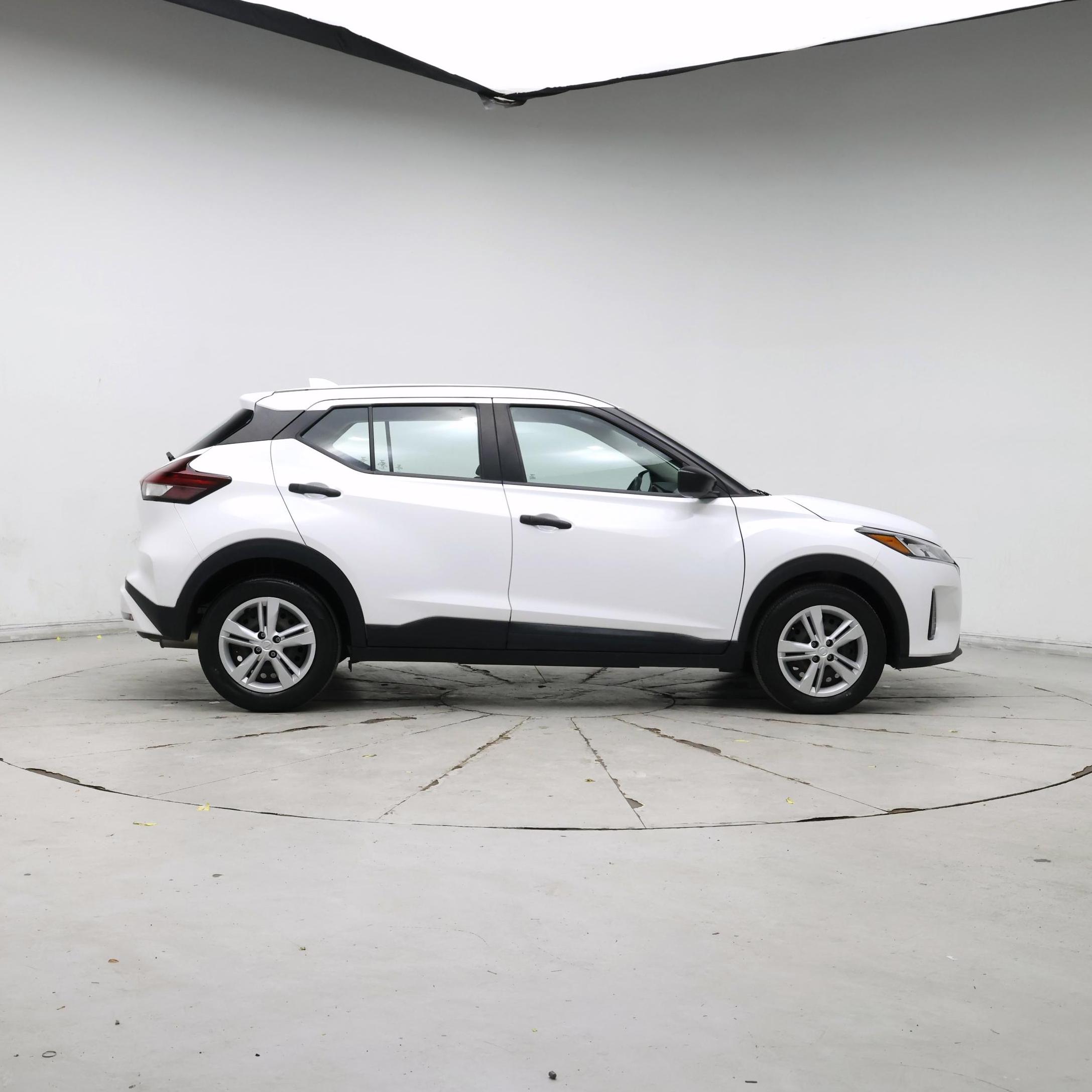 Thumbnail: 2023 Nissan Kicks - 7