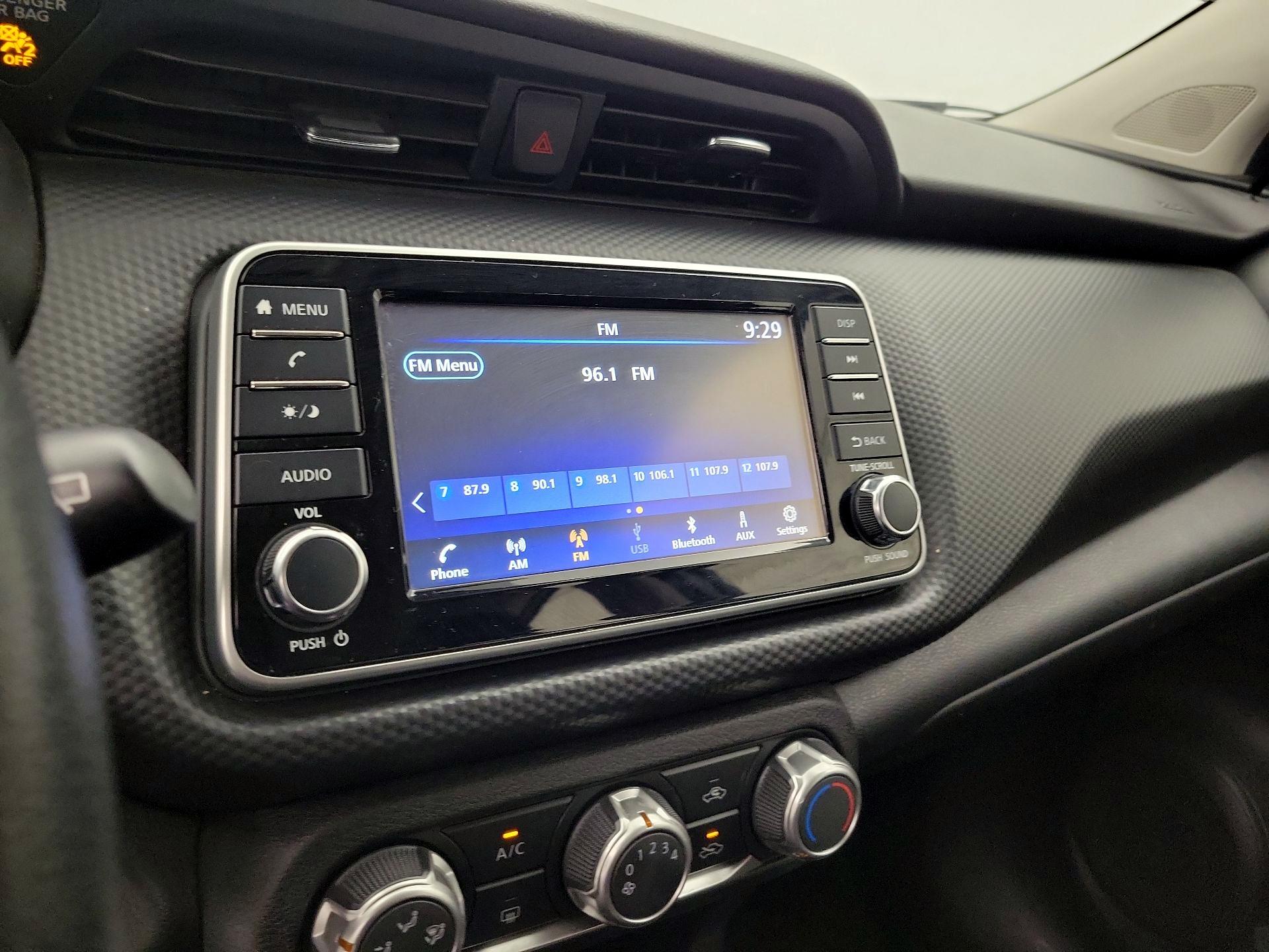 Thumbnail: 2022 Nissan Kicks - 15