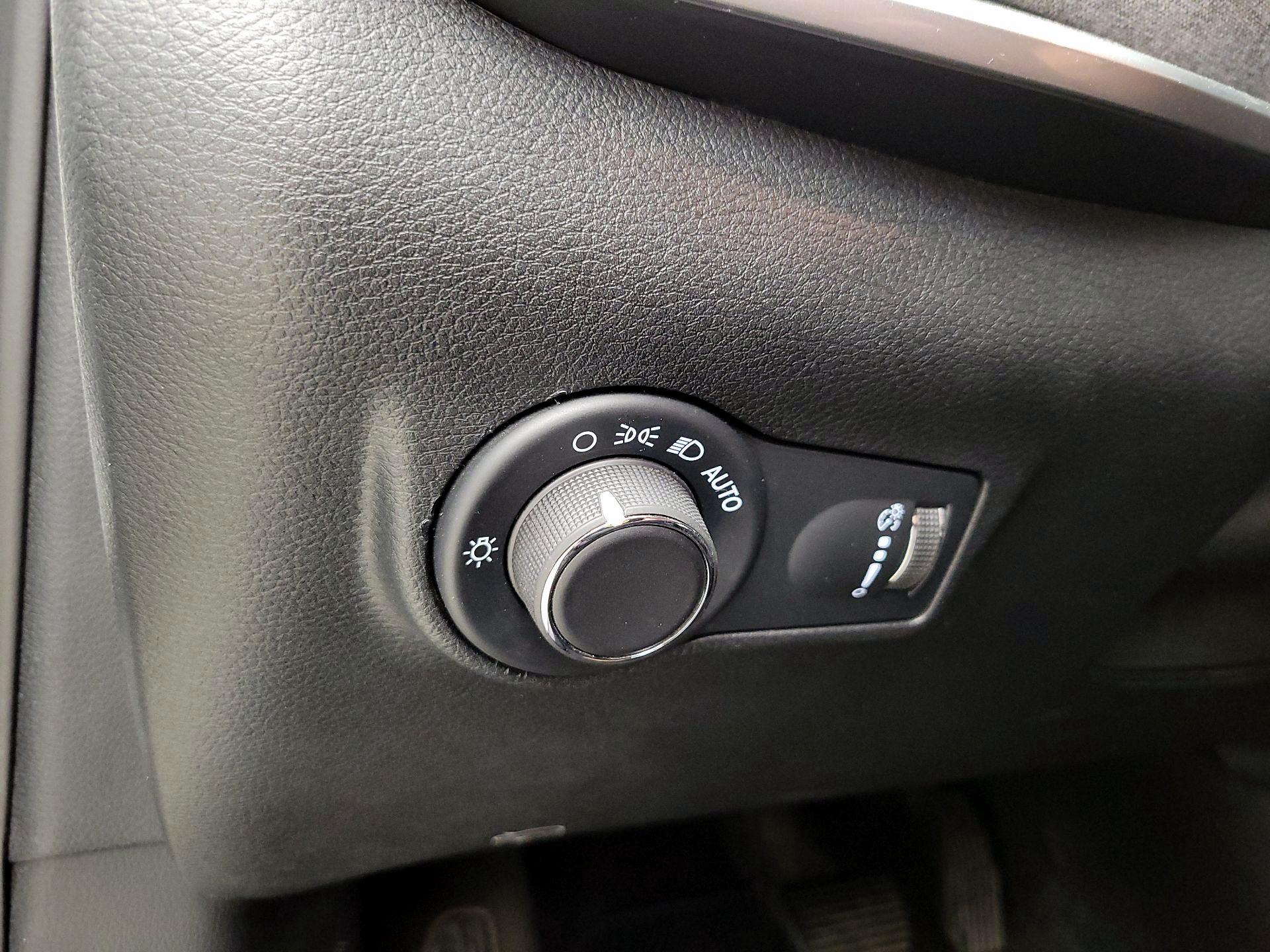 Thumbnail: 2023 Jeep Compass - 13