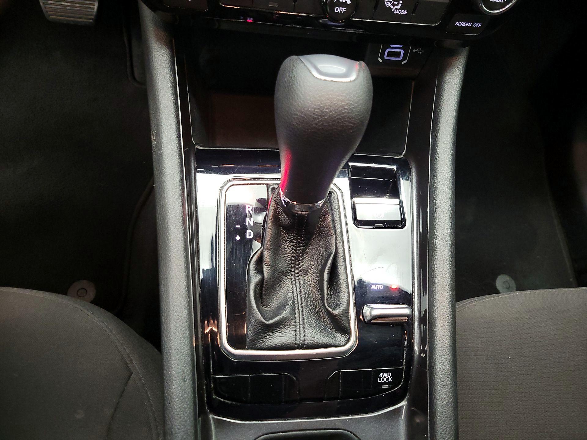 Thumbnail: 2023 Jeep Compass - 17