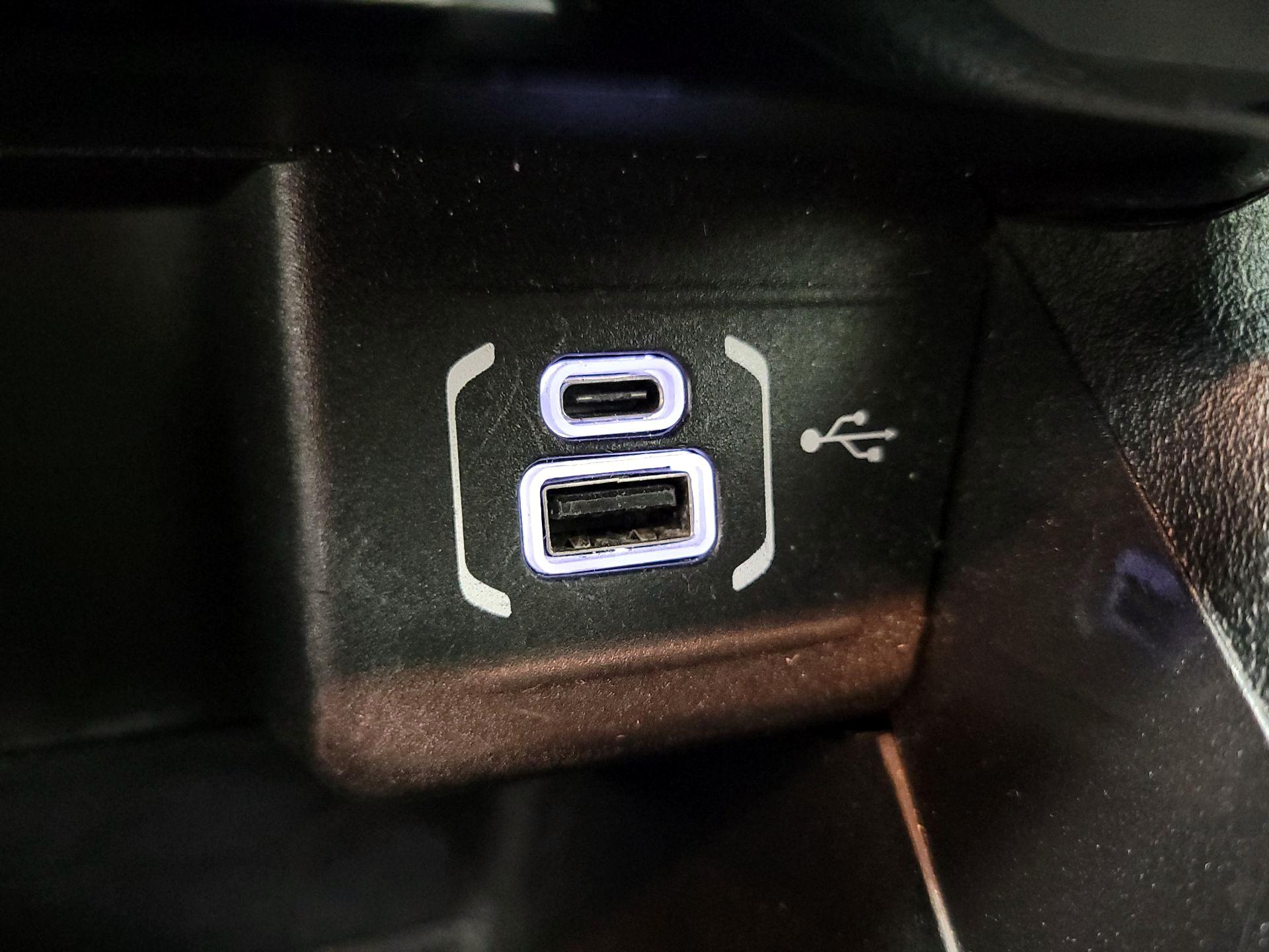 Thumbnail: 2023 Jeep Compass - 18