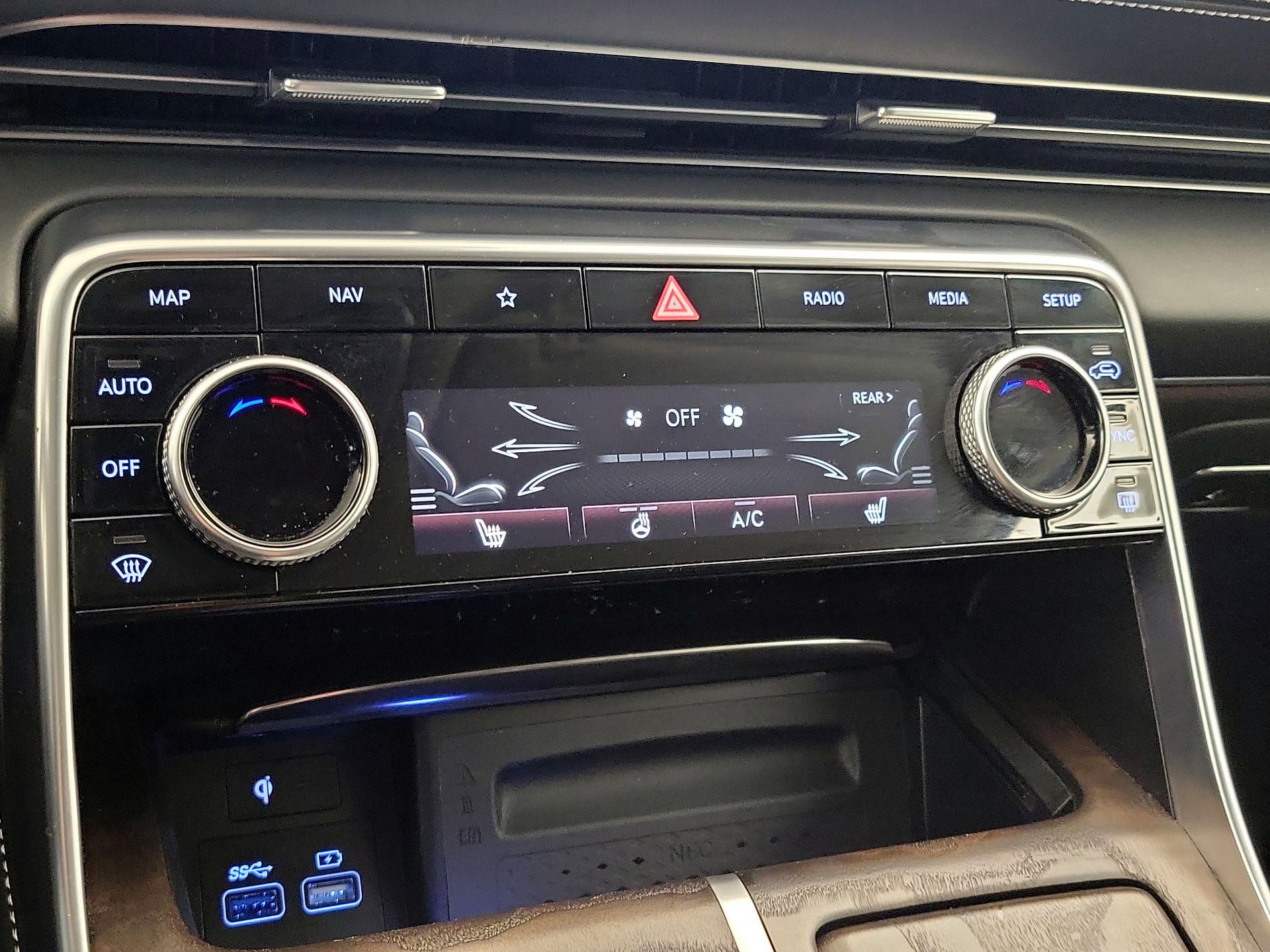 Thumbnail: 2024 Genesis GV80 - 17