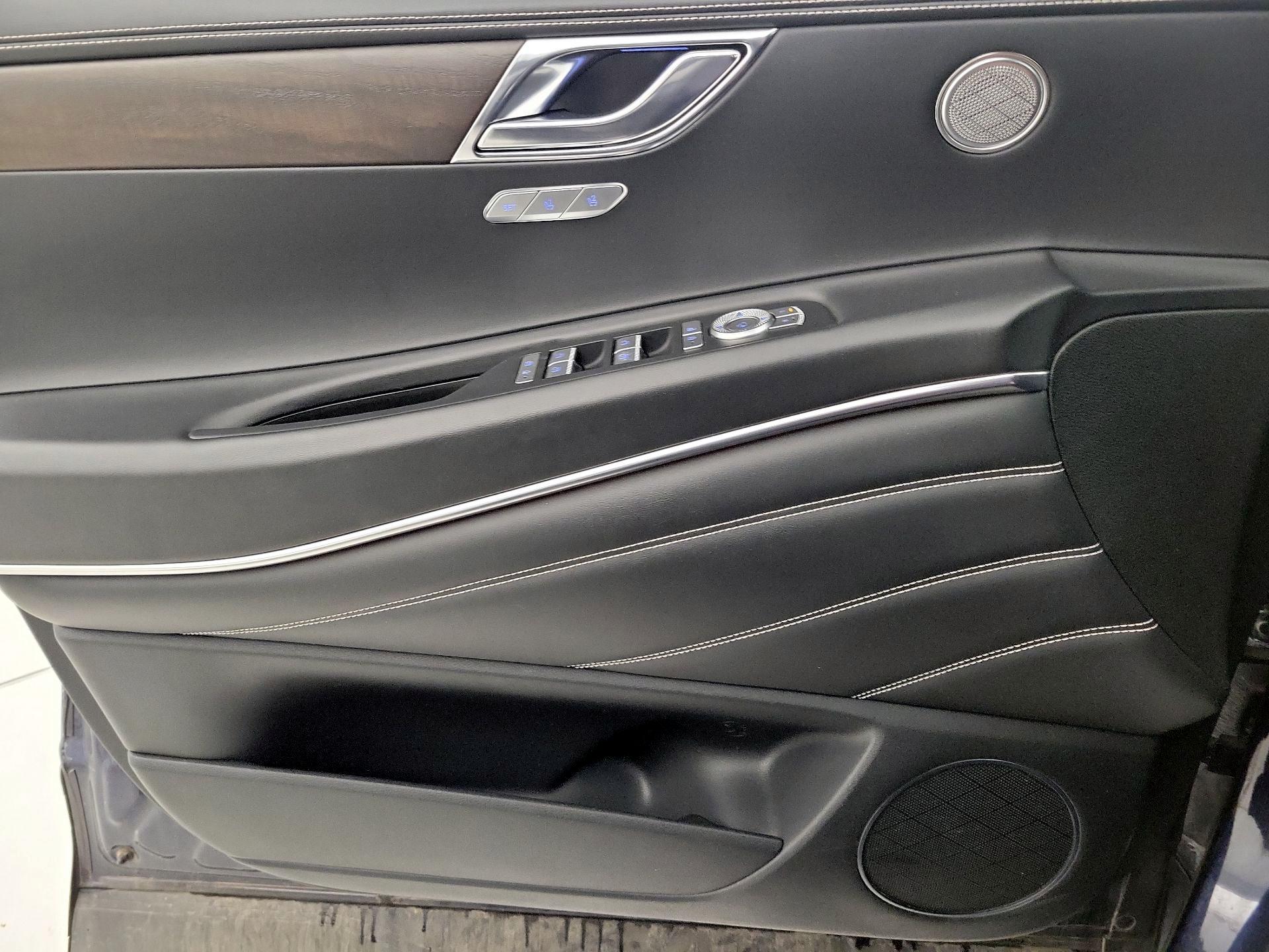 Thumbnail: 2024 Genesis GV80 - 12