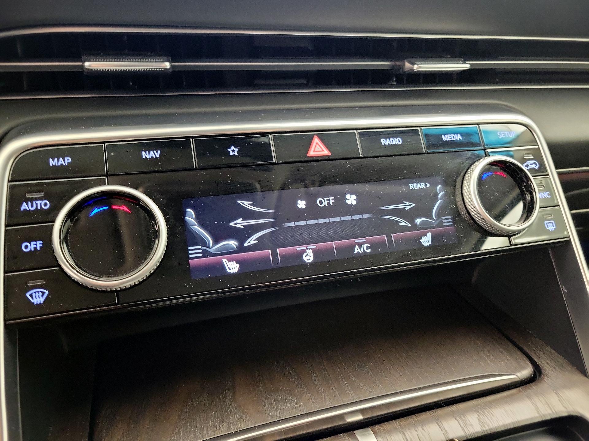 Thumbnail: 2024 Genesis GV80 - 16