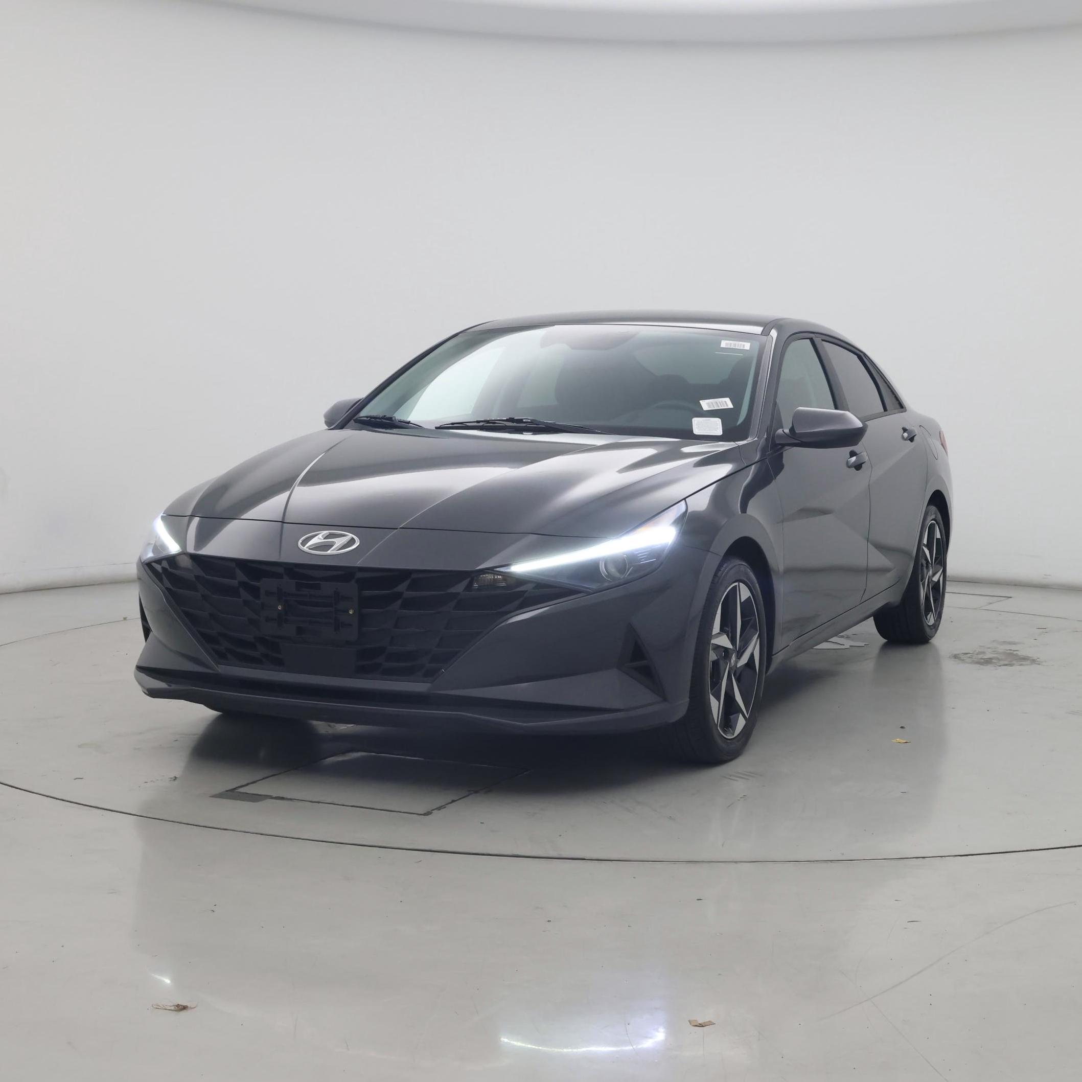 Thumbnail: 2023 Hyundai Elantra - 4