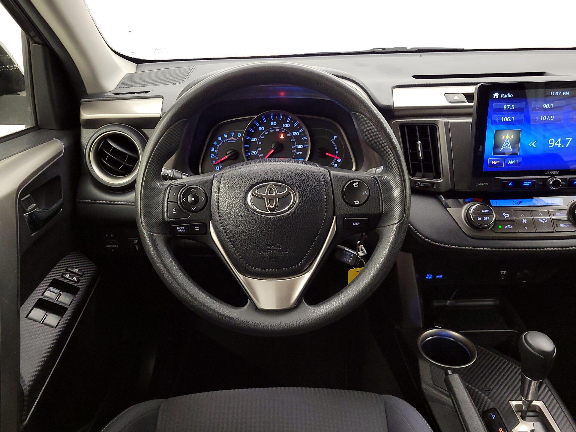 Thumbnail: 2014 Toyota RAV4 - 10