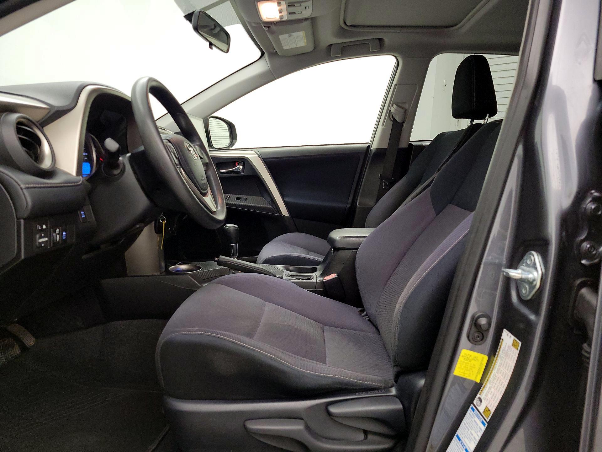 Thumbnail: 2014 Toyota RAV4 - 11