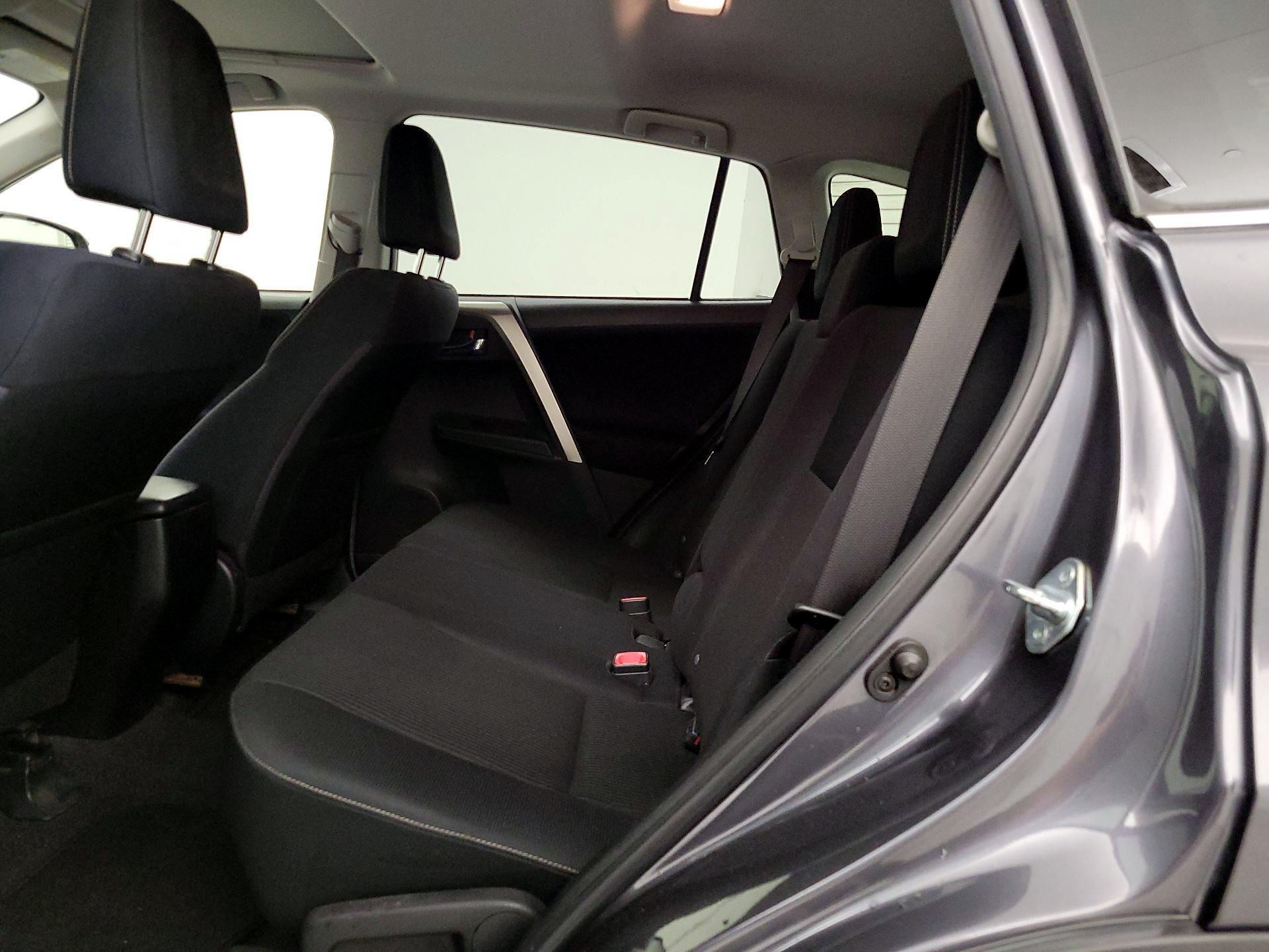 Thumbnail: 2014 Toyota RAV4 - 19