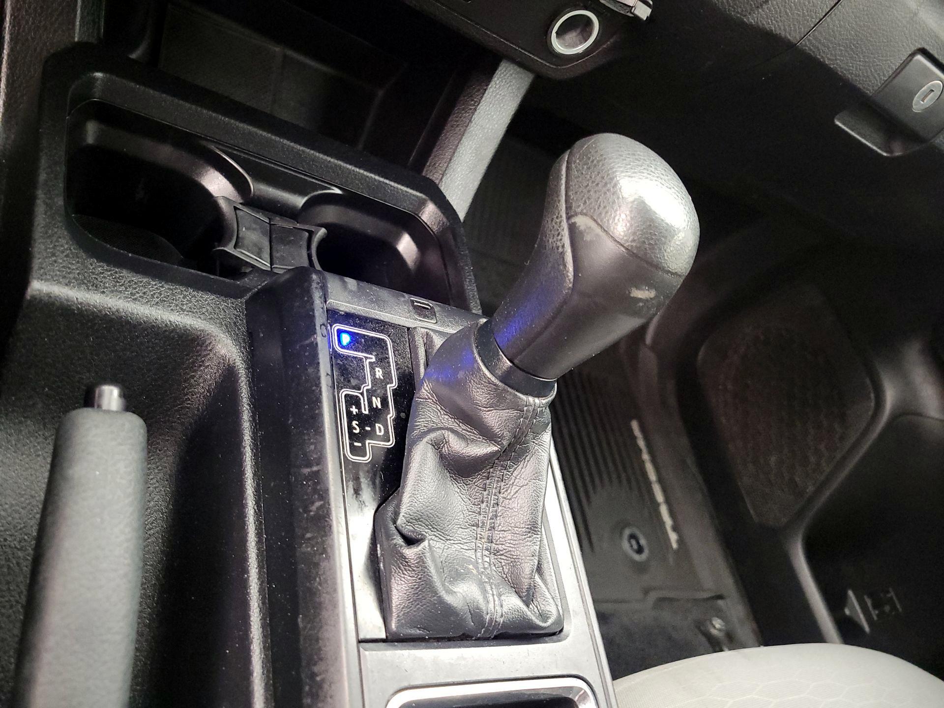 Thumbnail: 2019 Toyota Tacoma - 17