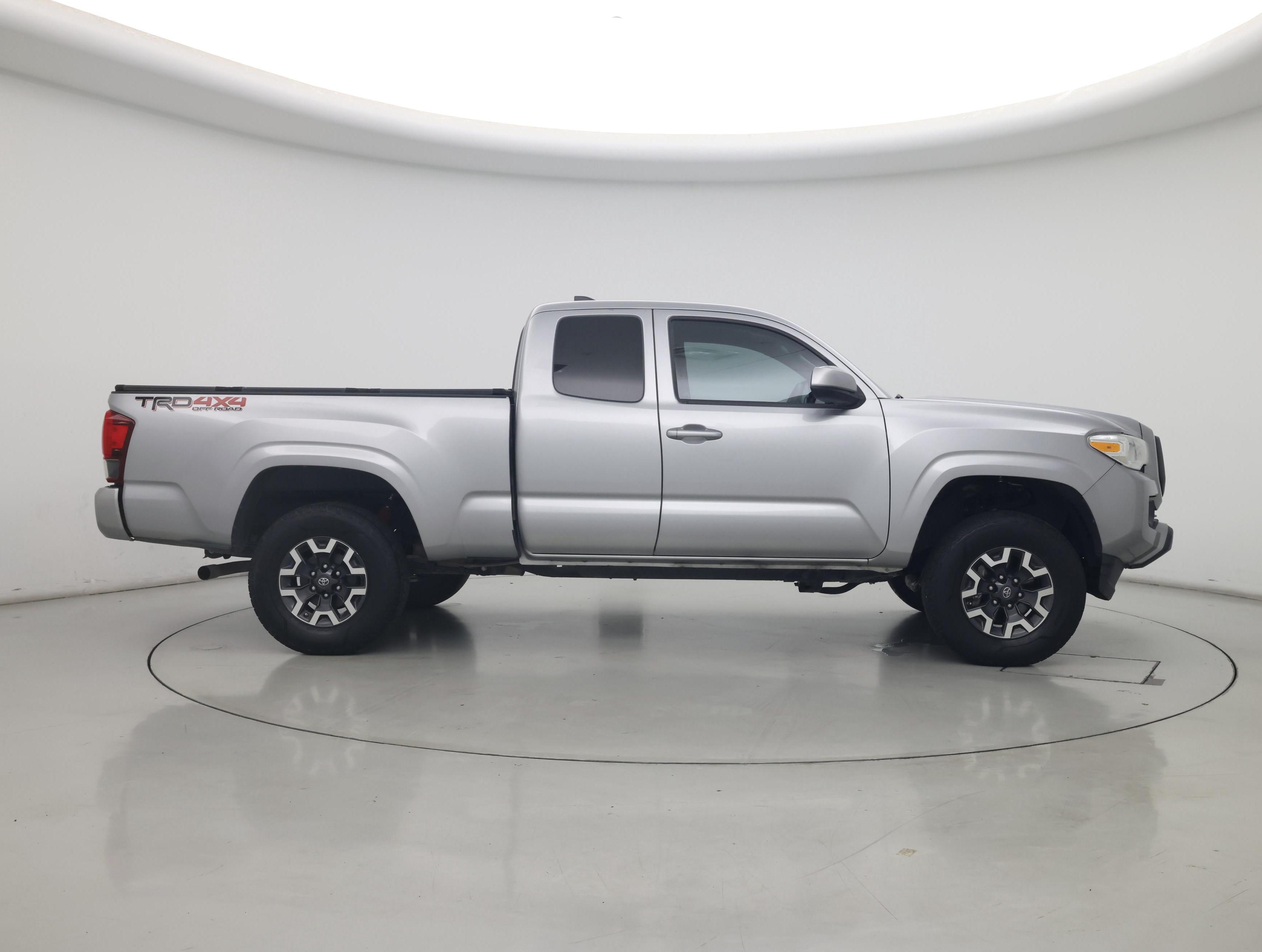 Thumbnail: 2019 Toyota Tacoma - 7