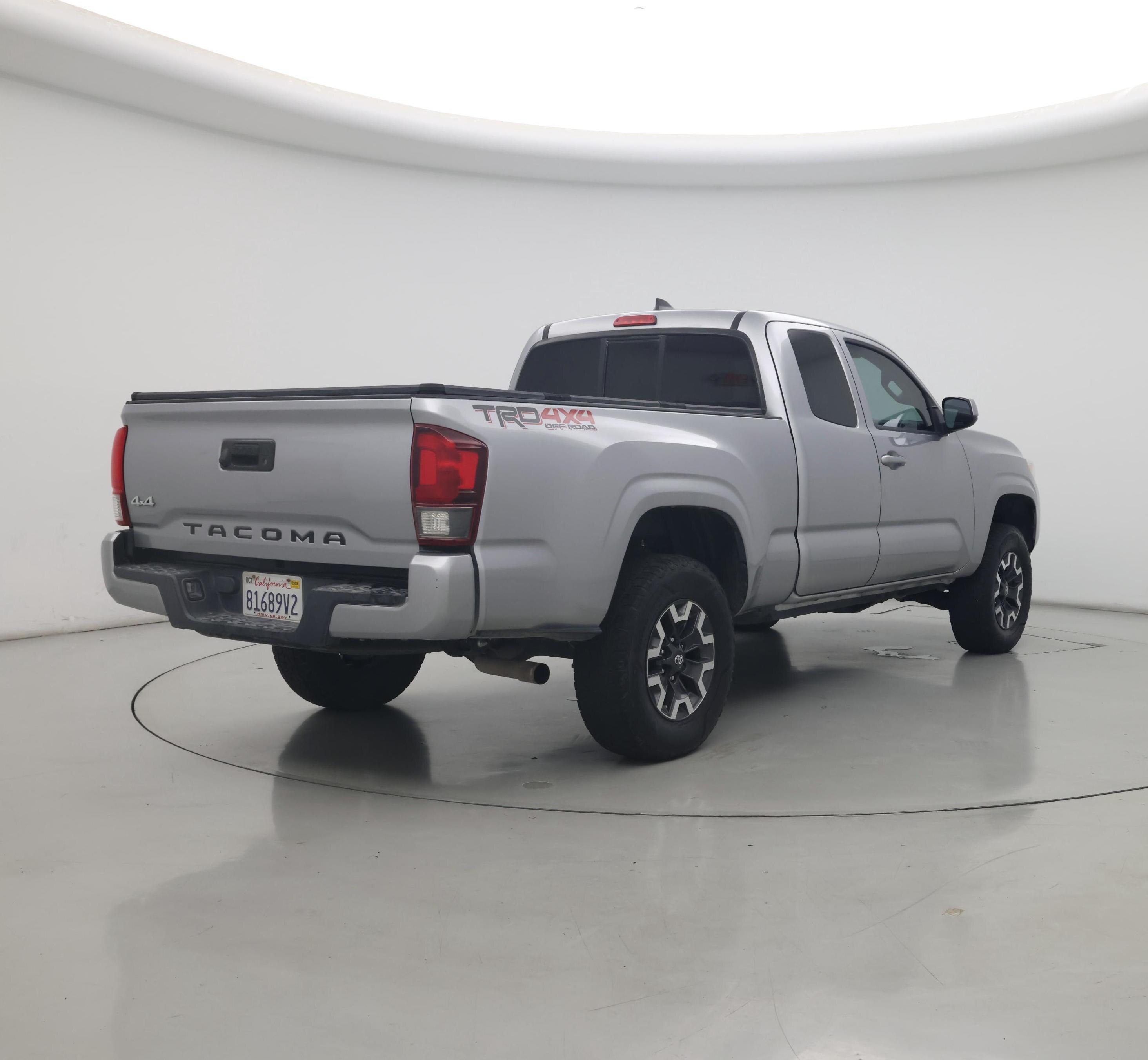 Thumbnail: 2019 Toyota Tacoma - 8
