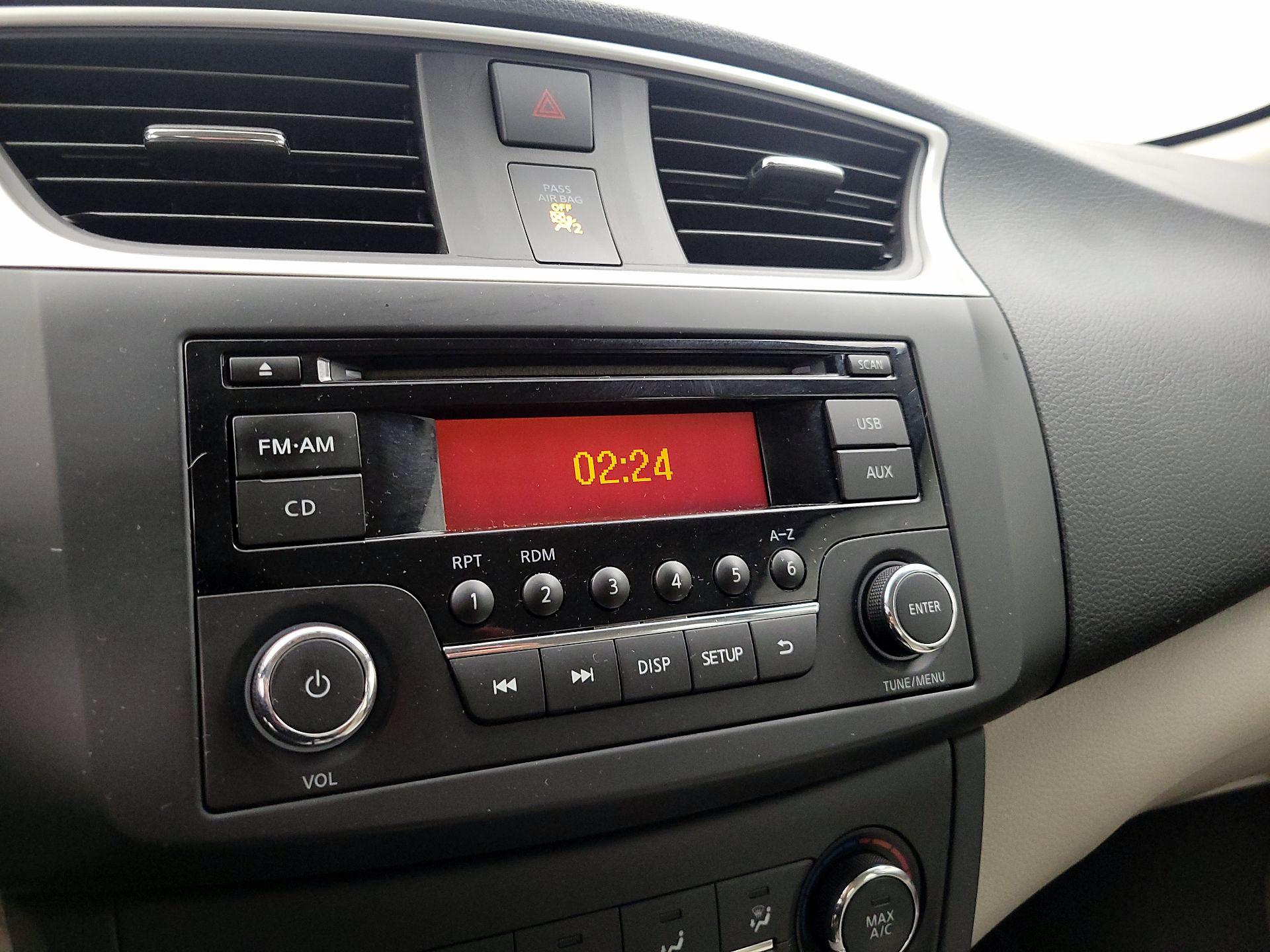 Thumbnail: 2016 Nissan Sentra - 13