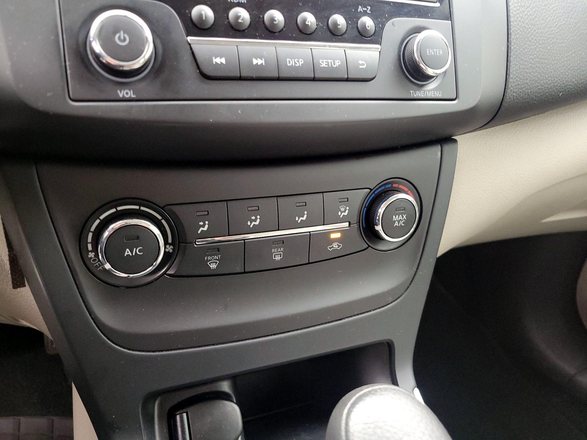 Thumbnail: 2016 Nissan Sentra - 14
