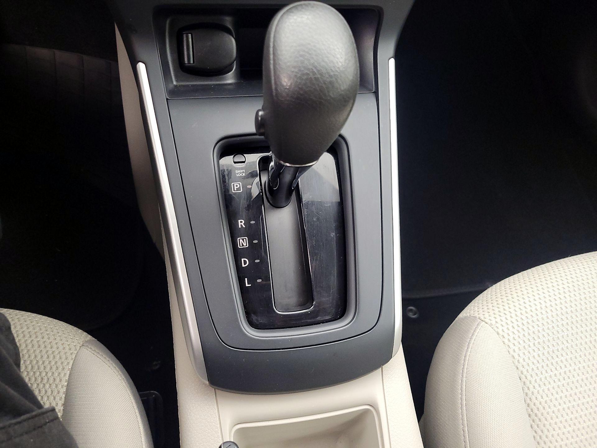 Thumbnail: 2016 Nissan Sentra - 15