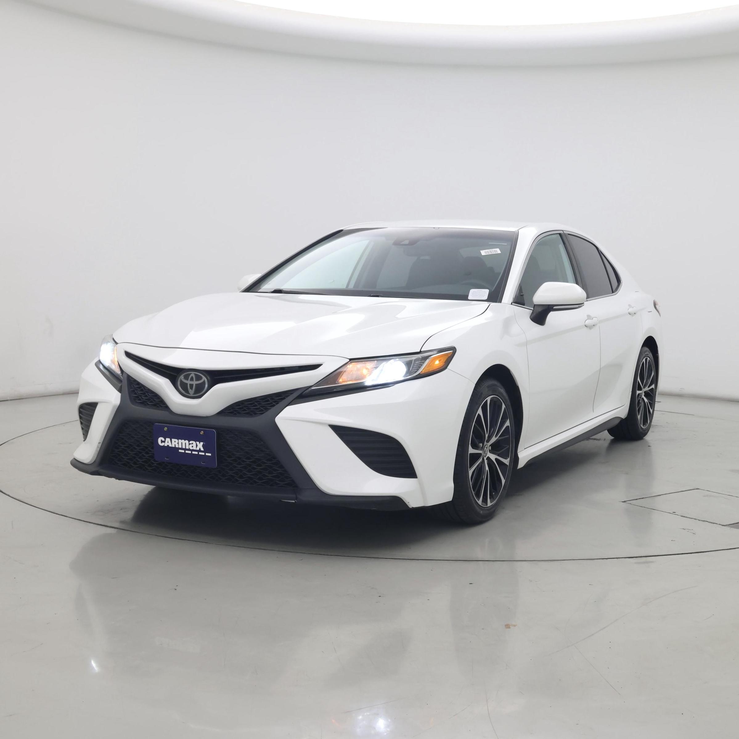 Thumbnail: 2020 Toyota Camry - 4