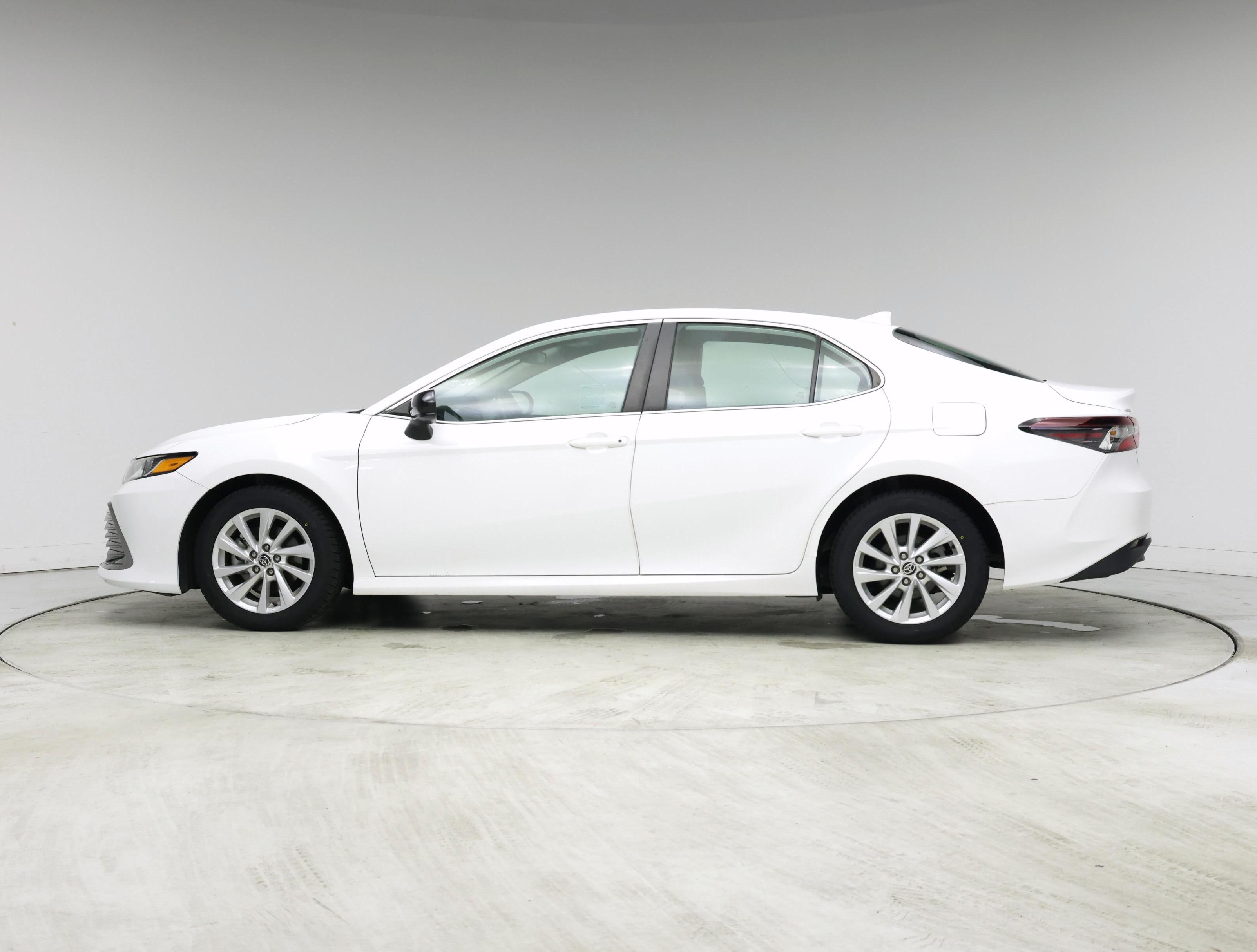 Thumbnail: 2021 Toyota Camry - 3