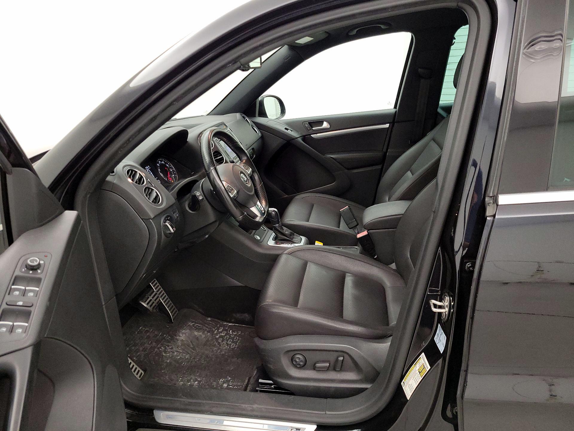 Thumbnail: 2016 Volkswagen Tiguan - 11