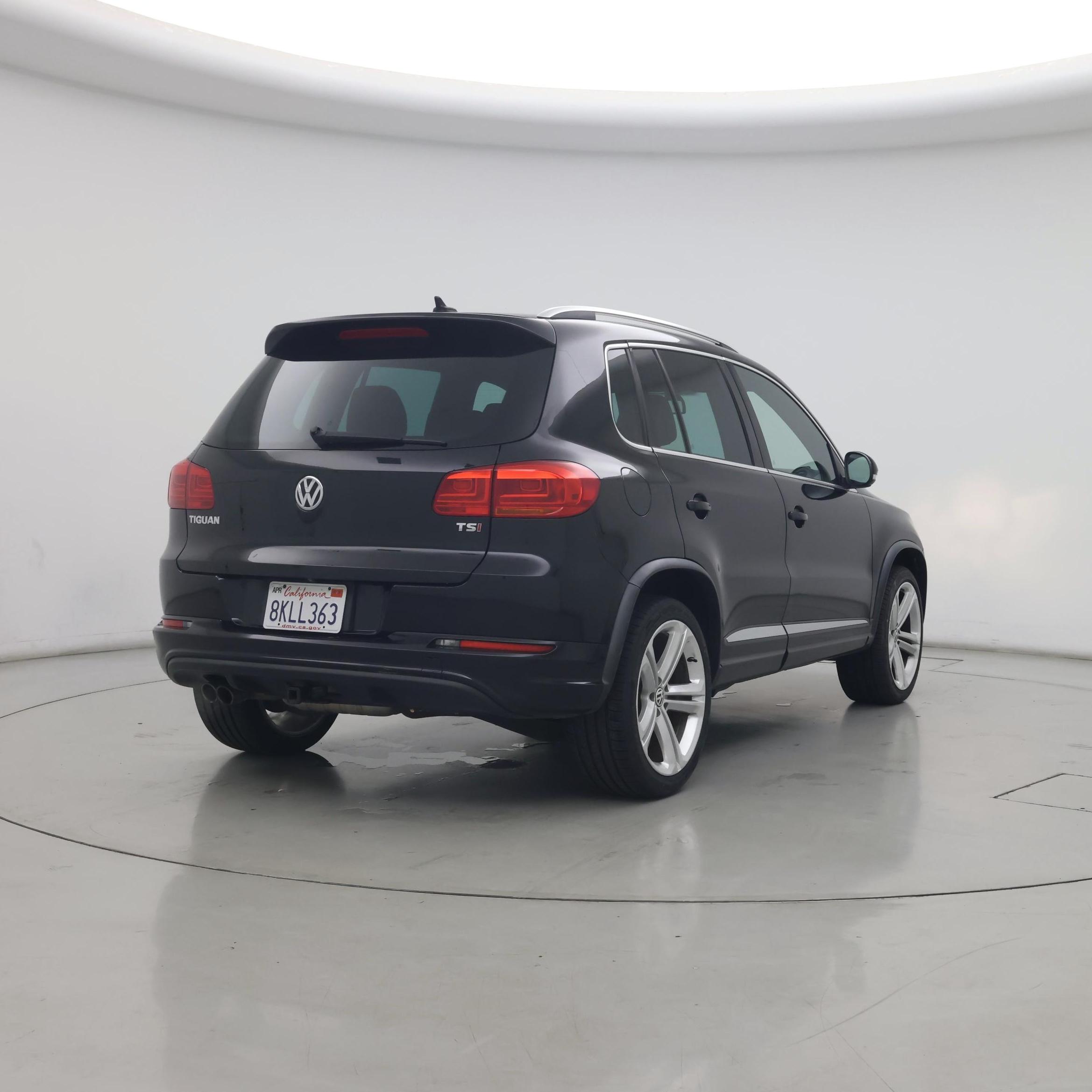 Thumbnail: 2016 Volkswagen Tiguan - 8