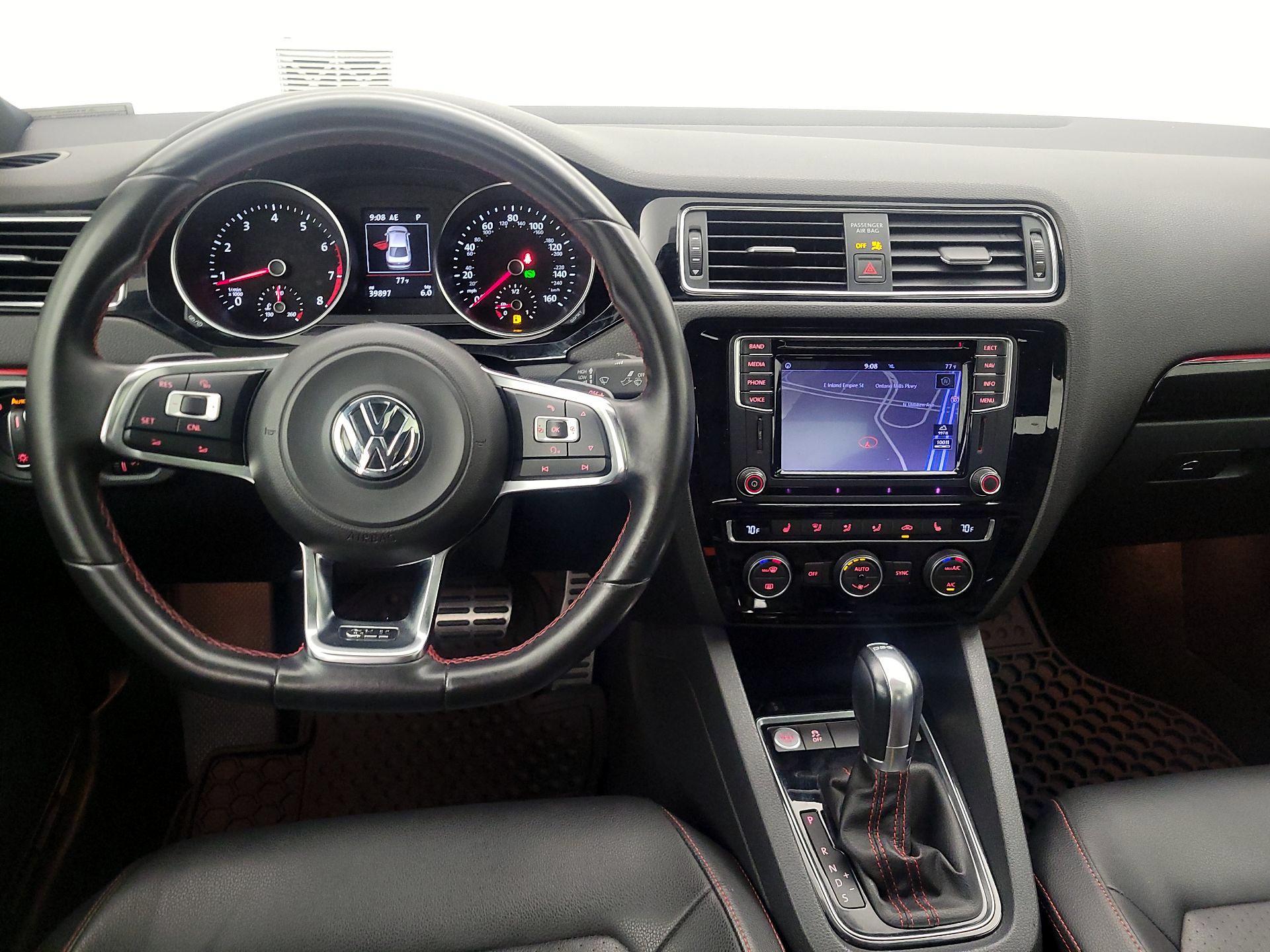 Thumbnail: 2016 Volkswagen Jetta - 10