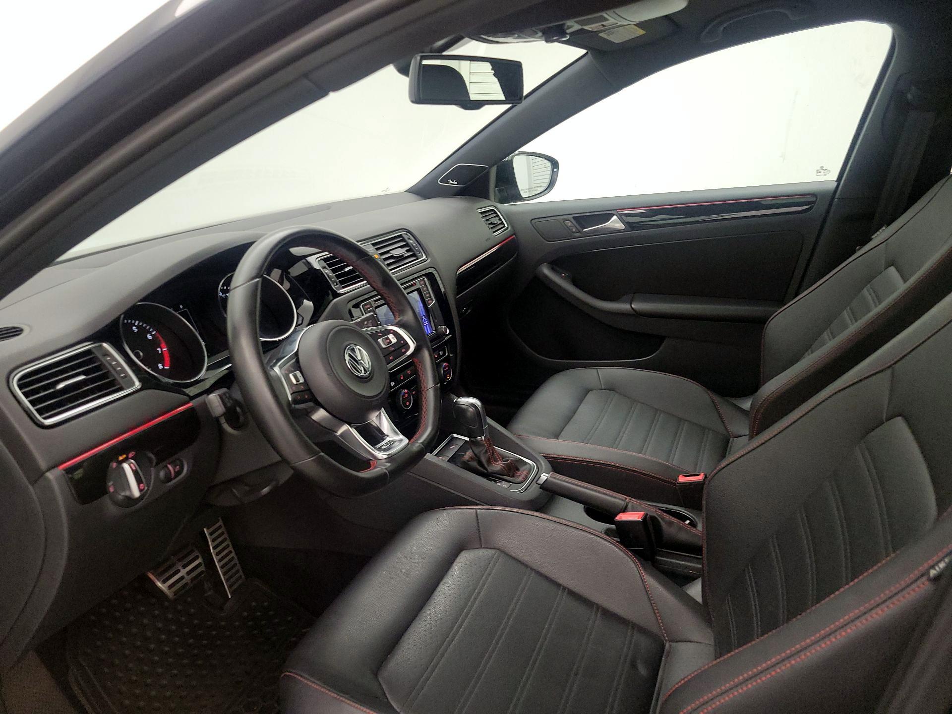 Thumbnail: 2016 Volkswagen Jetta - 11