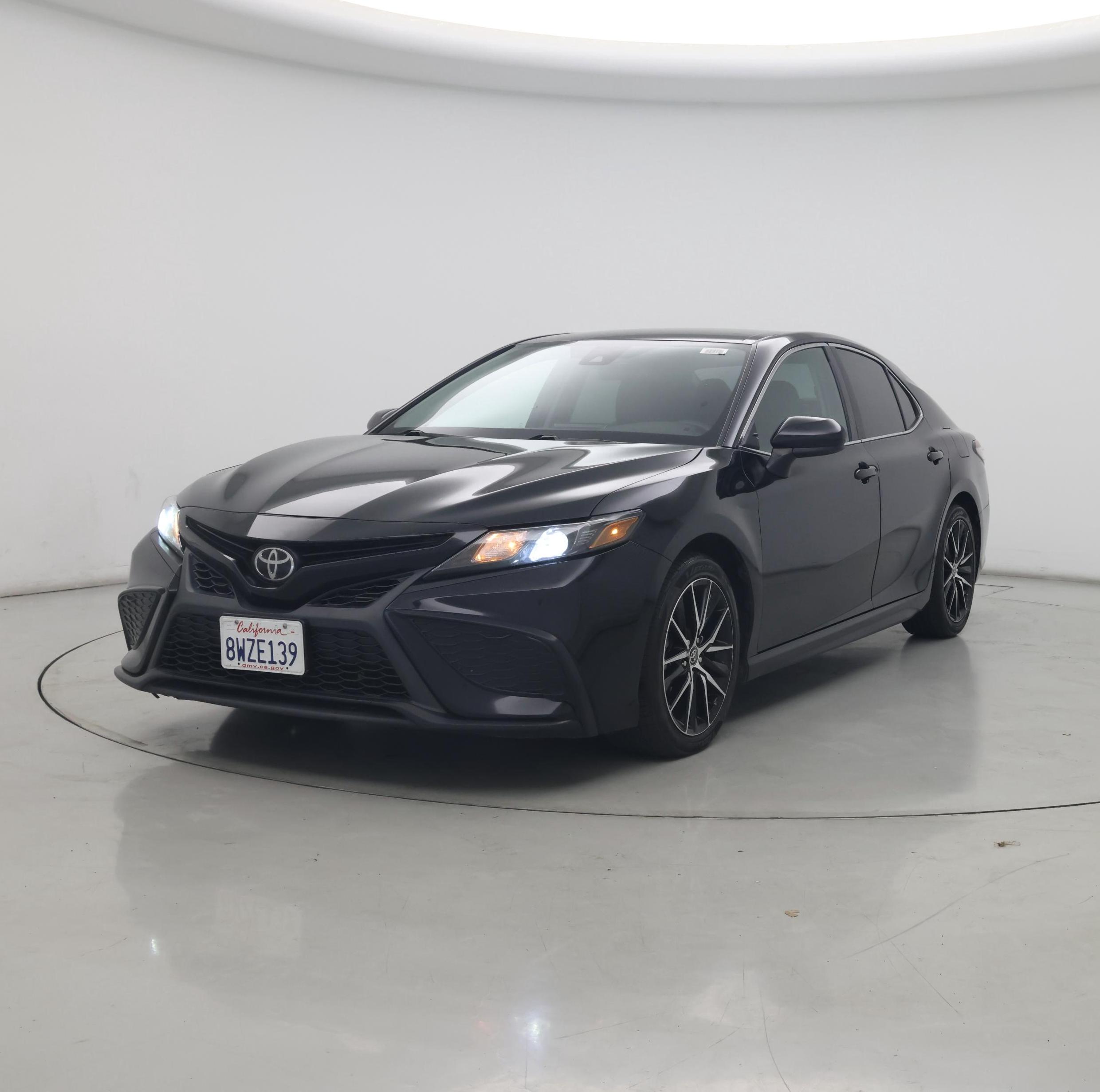 Thumbnail: 2021 Toyota Camry - 4