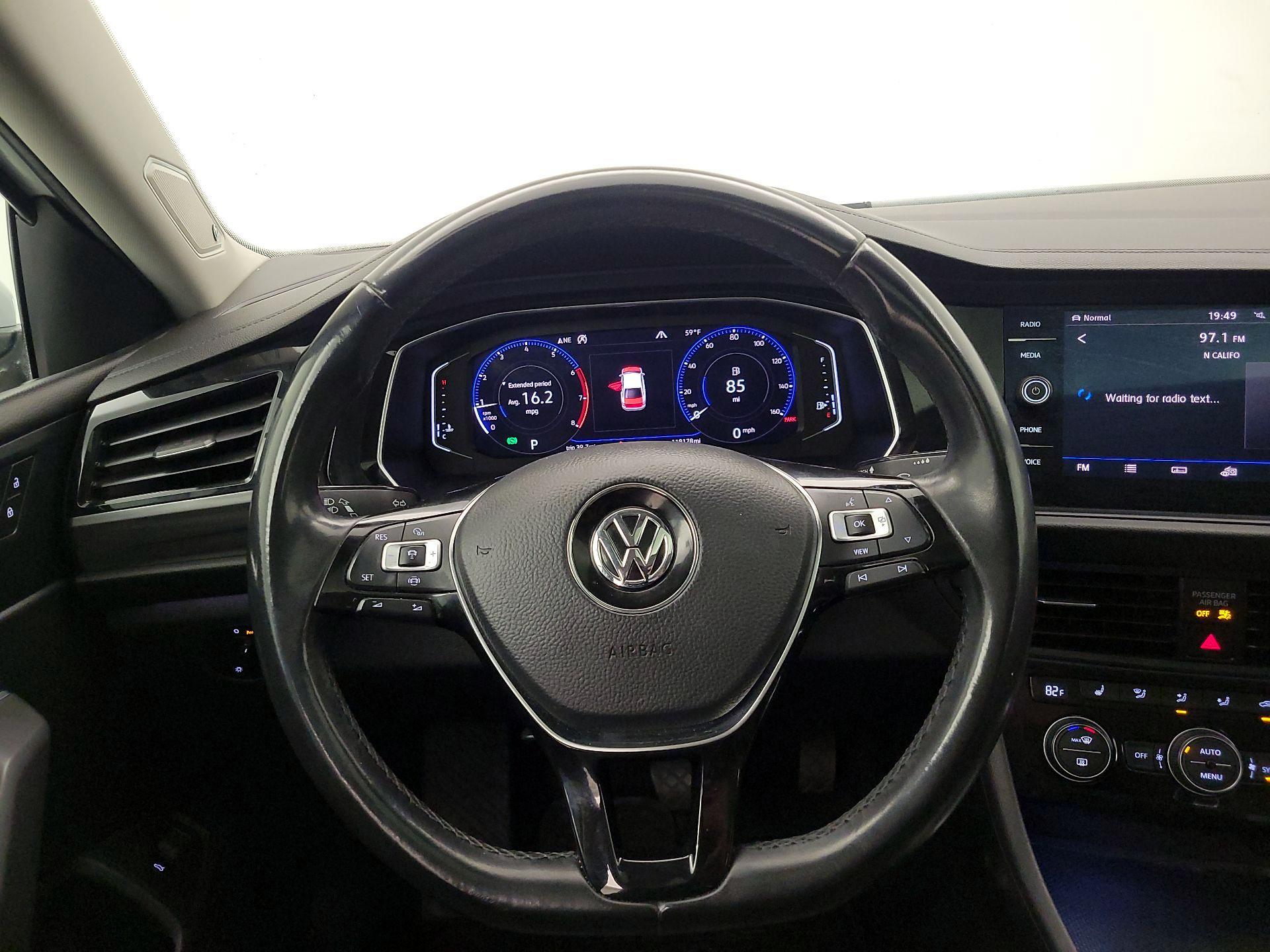 Thumbnail: 2019 Volkswagen Jetta - 10