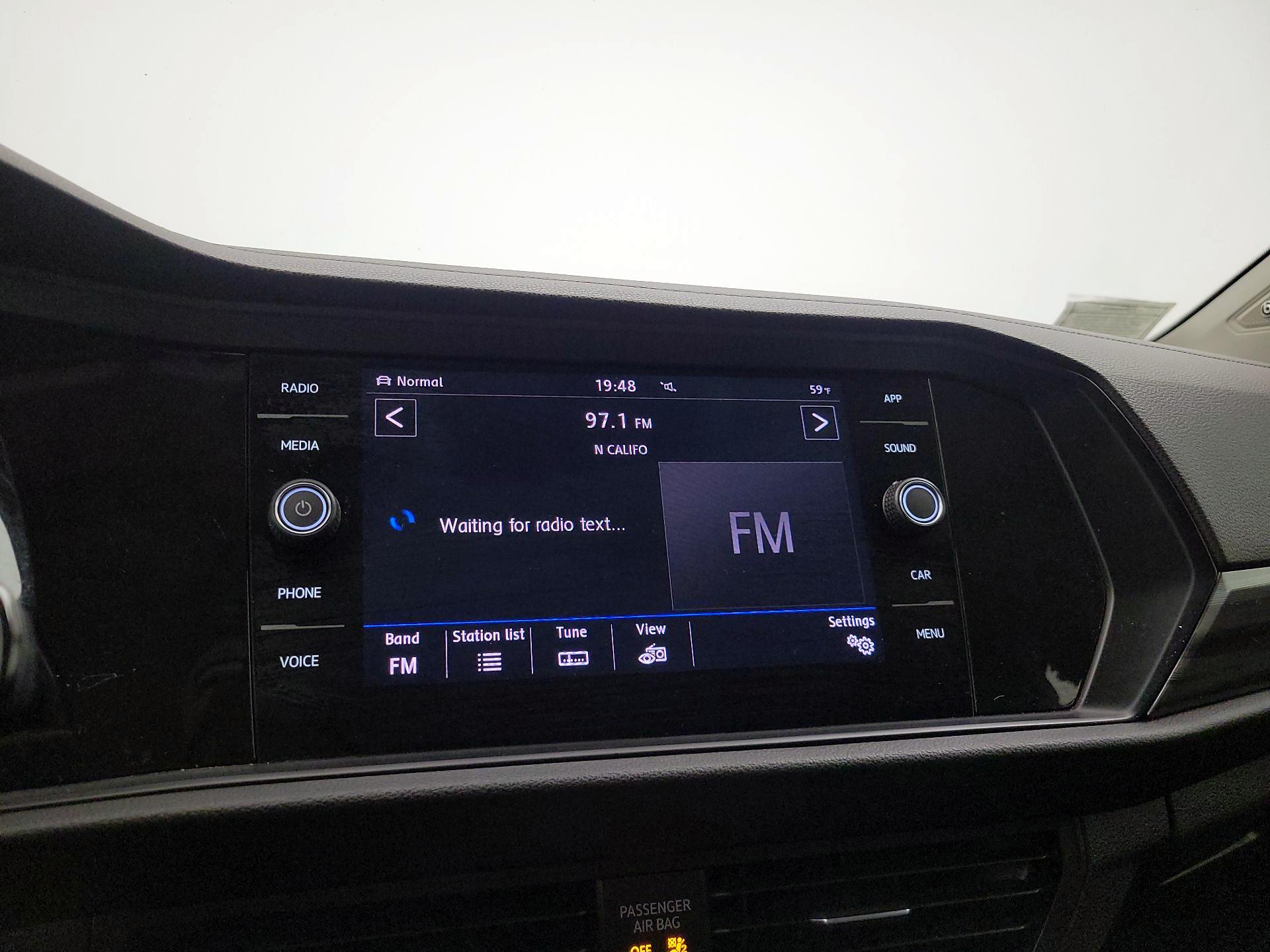 Thumbnail: 2019 Volkswagen Jetta - 15