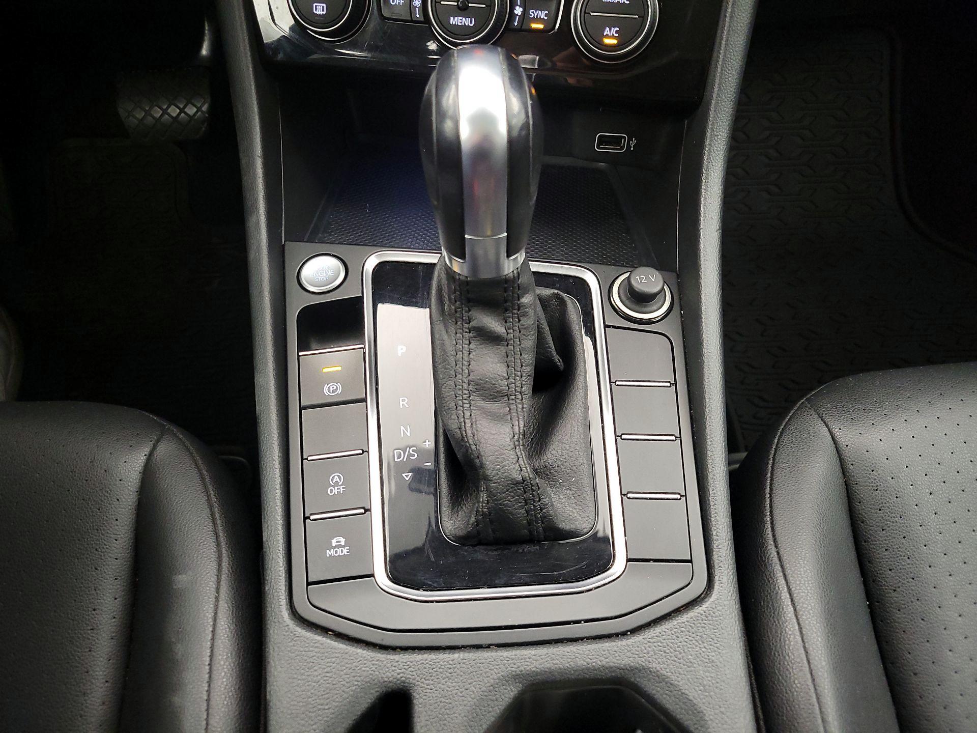 Thumbnail: 2019 Volkswagen Jetta - 17