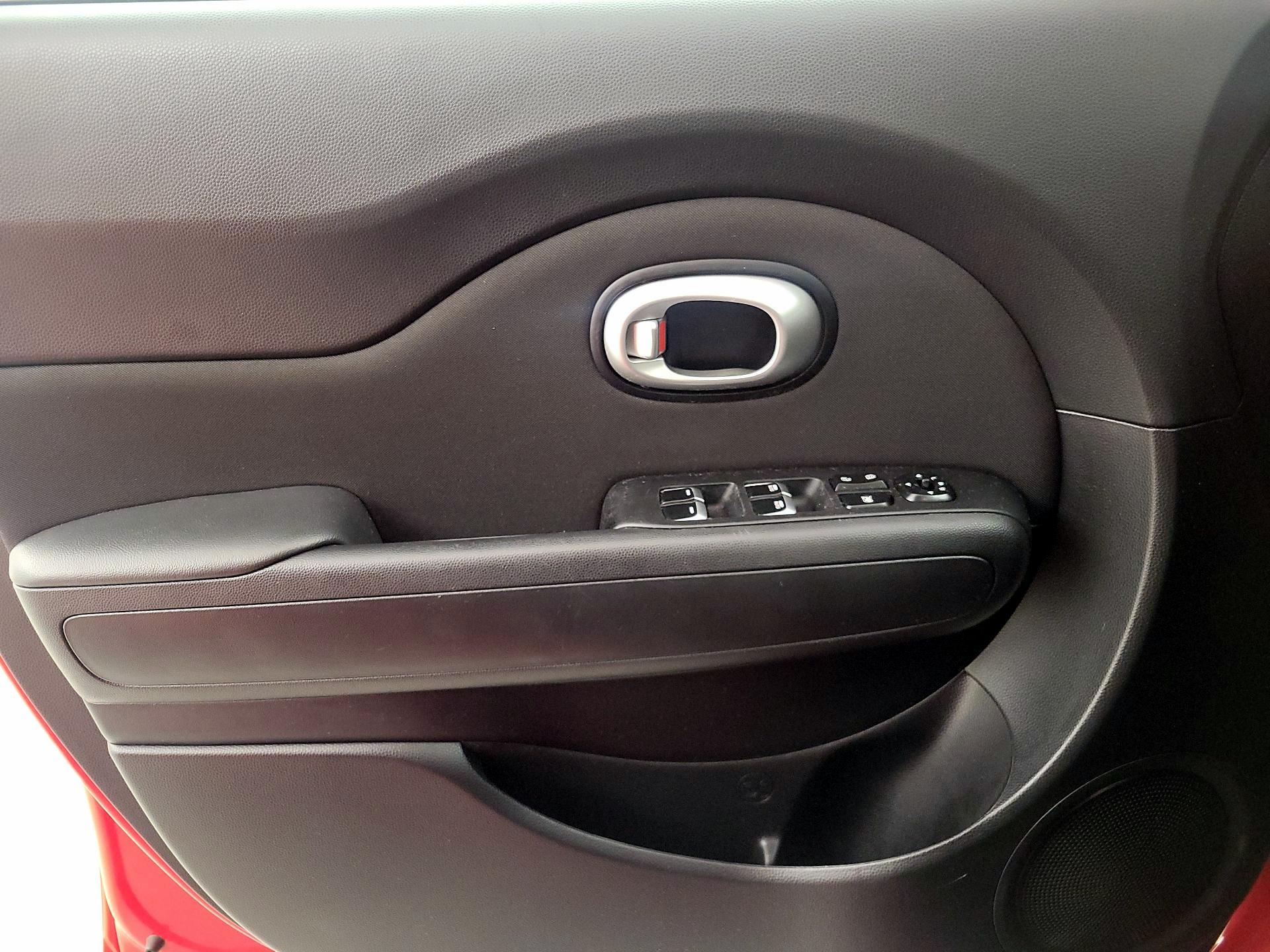 Thumbnail: 2019 Kia Soul - 12