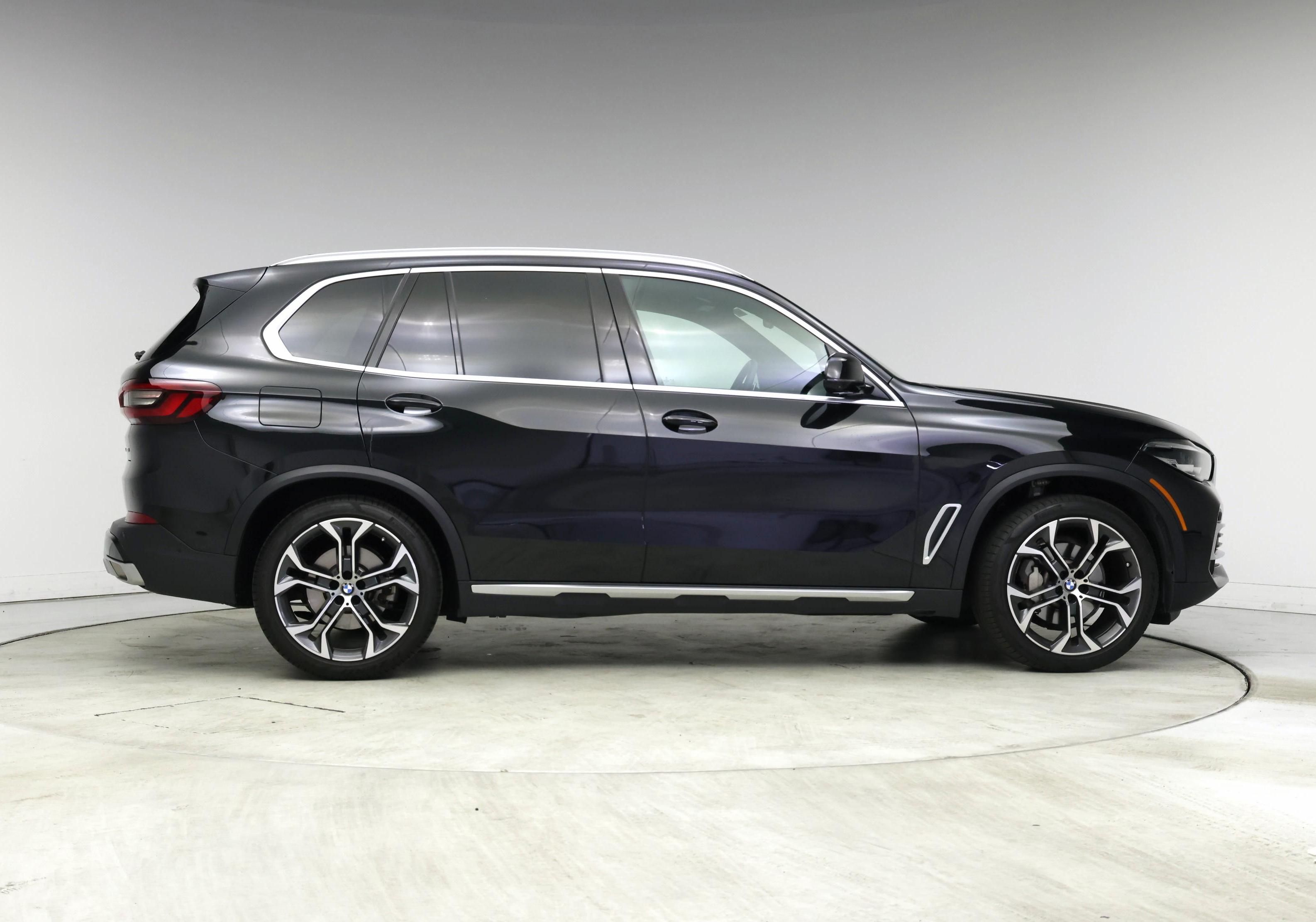 Thumbnail: 2023 BMW X5 - 7