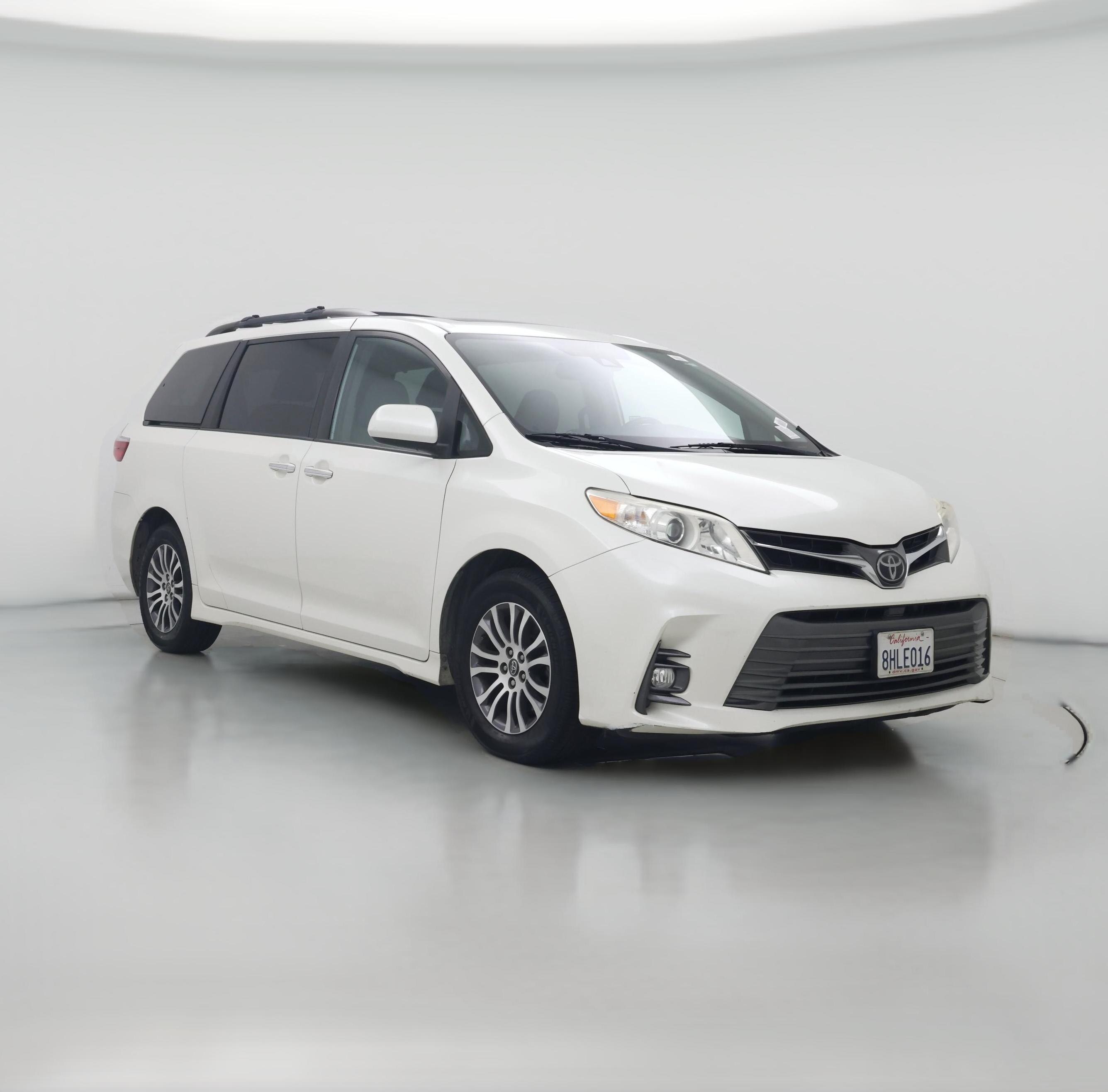 Thumbnail: 2019 Toyota Sienna - 1