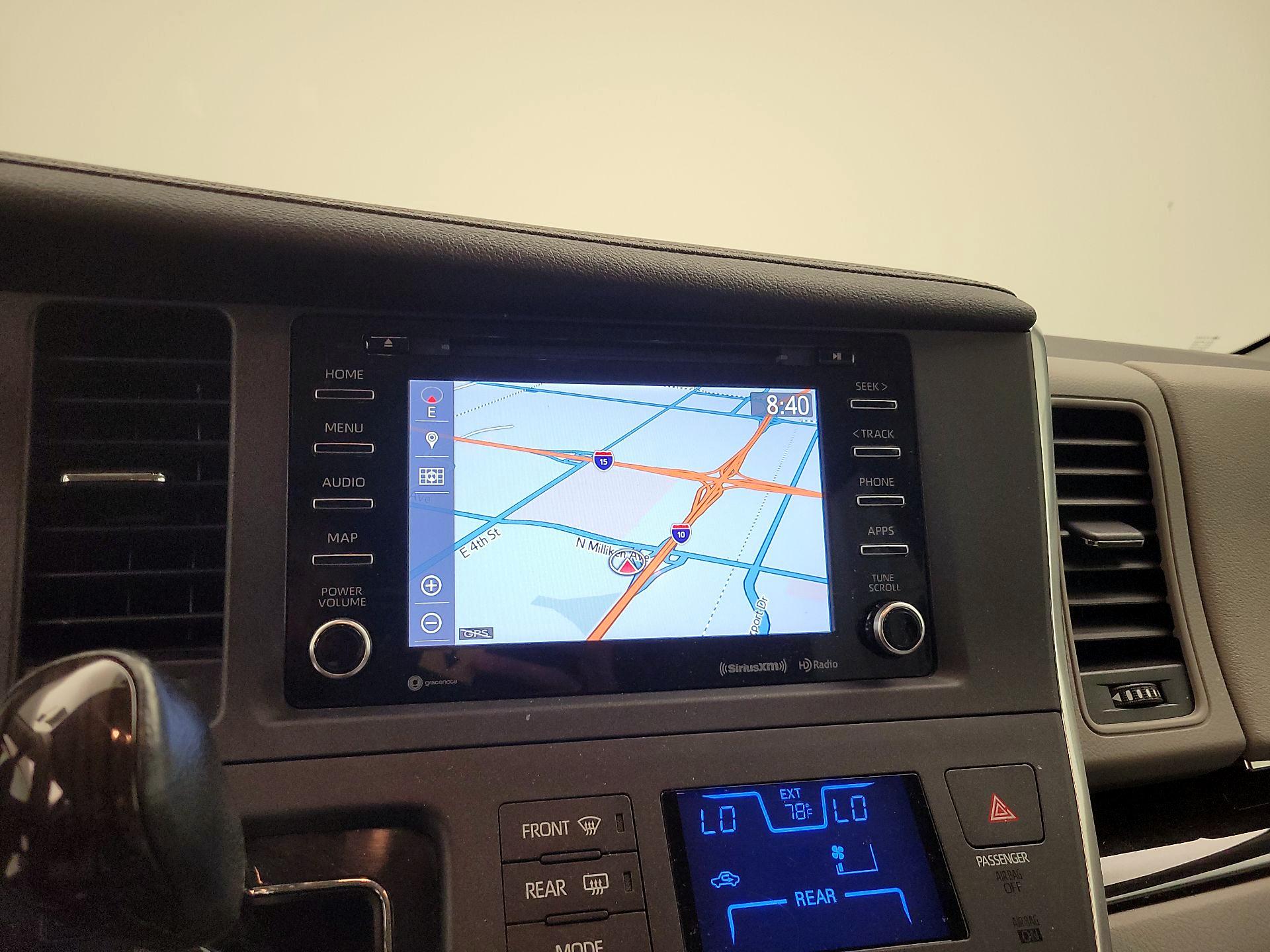 Thumbnail: 2019 Toyota Sienna - 14