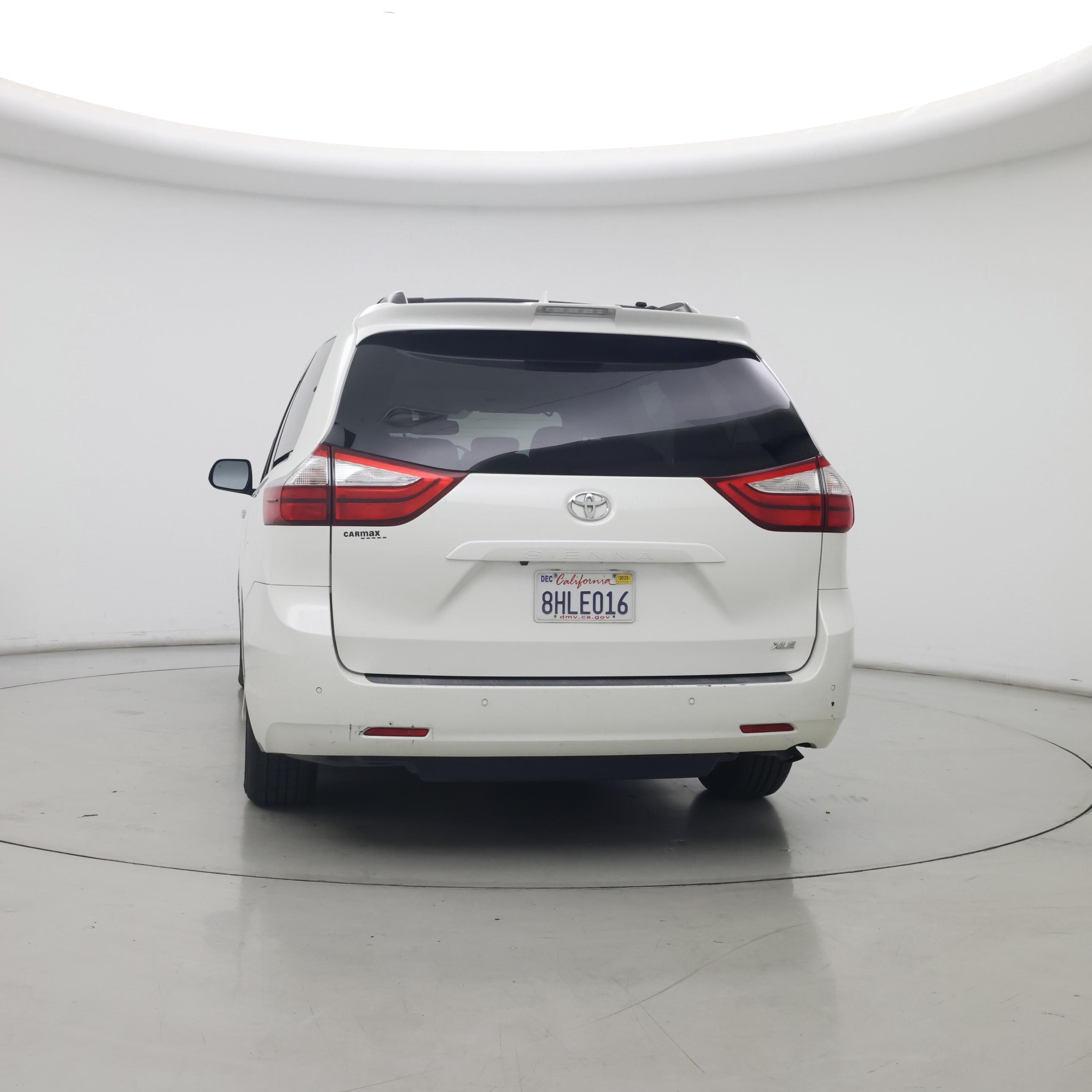 Thumbnail: 2019 Toyota Sienna - 6