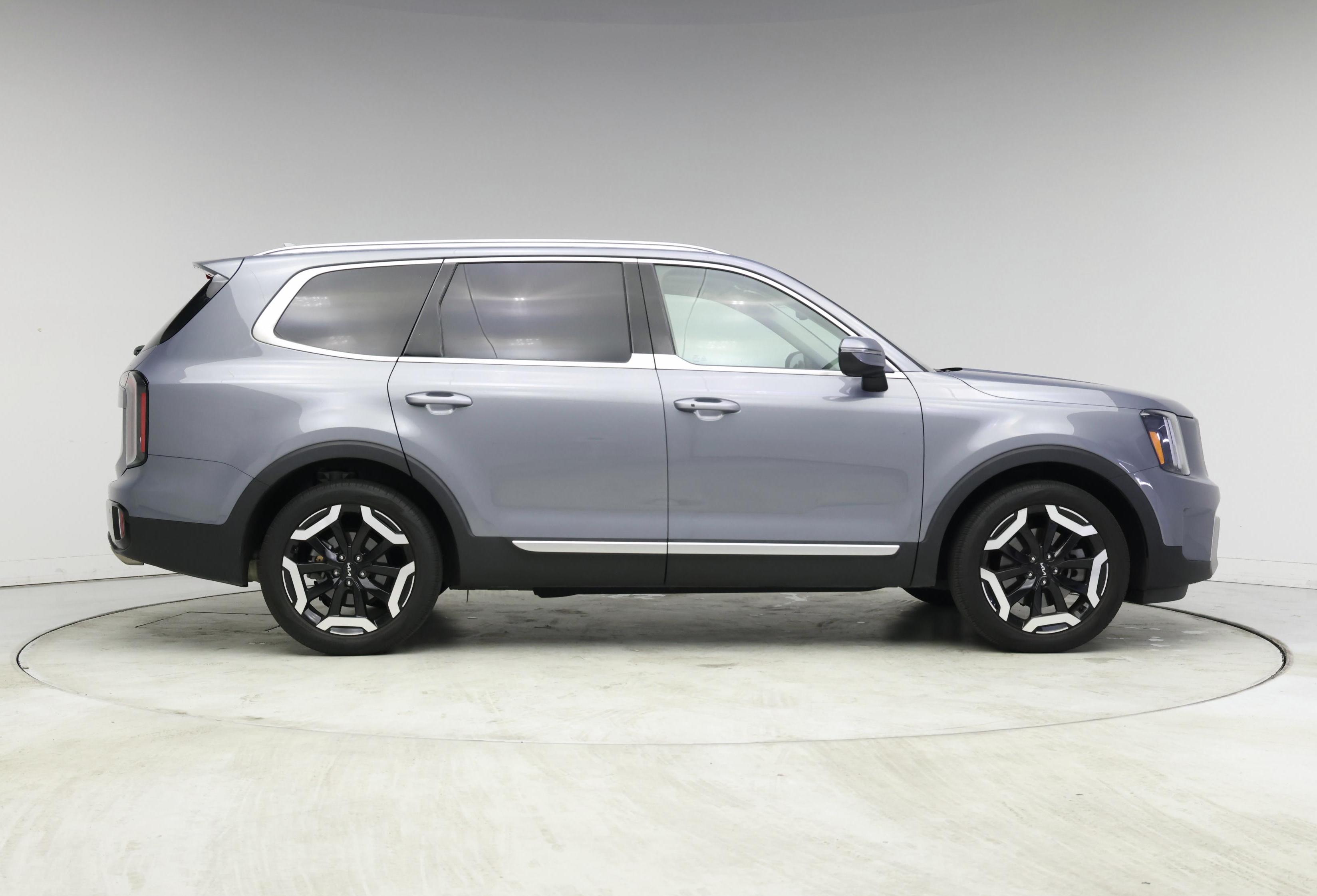 Thumbnail: 2023 Kia Telluride - 7