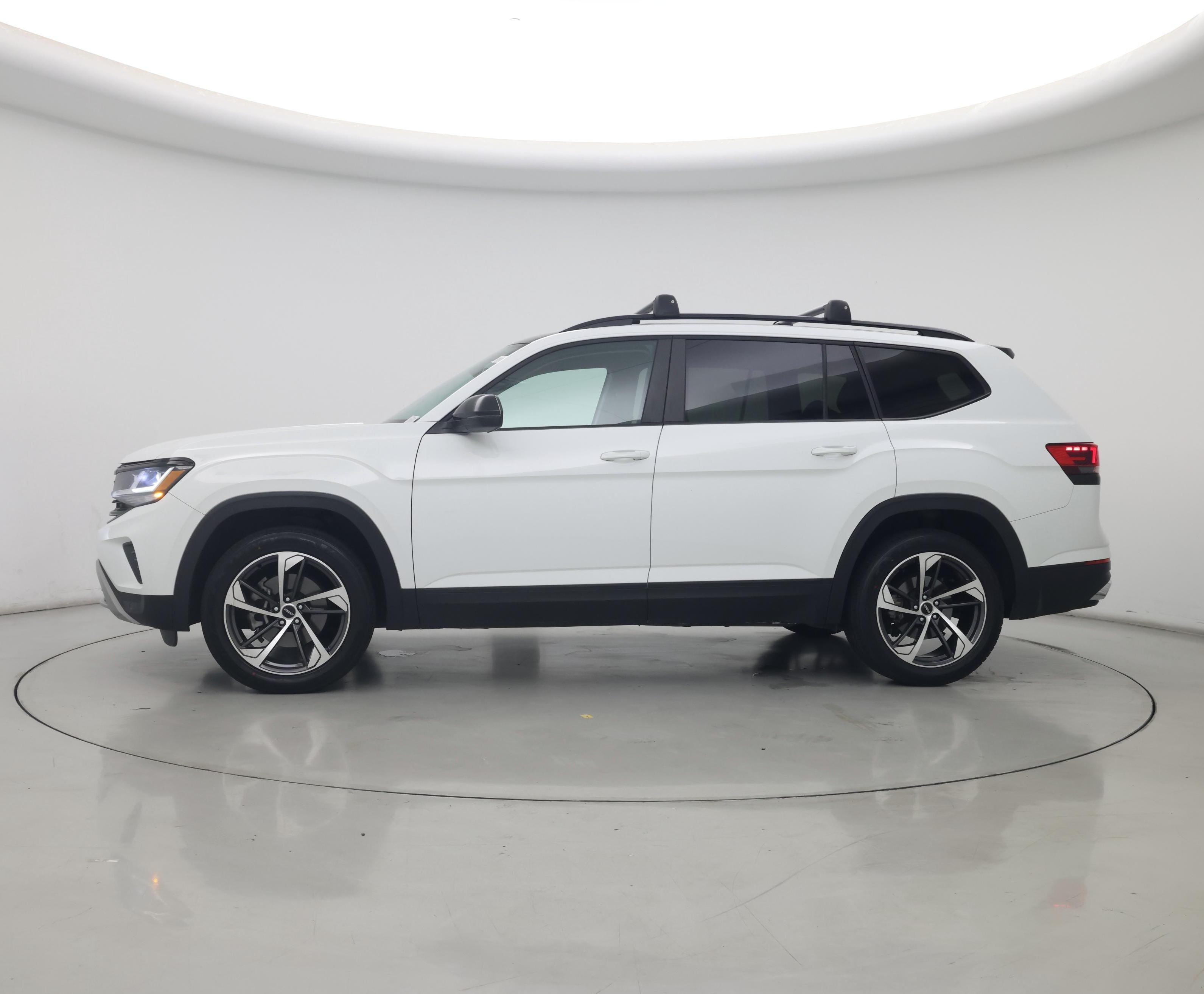 Thumbnail: 2022 Volkswagen Atlas - 3