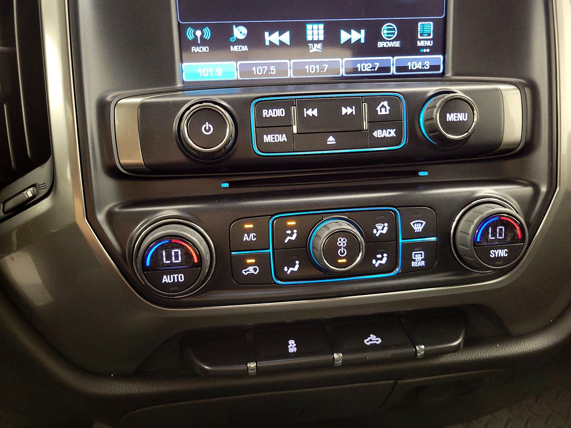 Thumbnail: 2018 Chevrolet Silverado 1500 - 17
