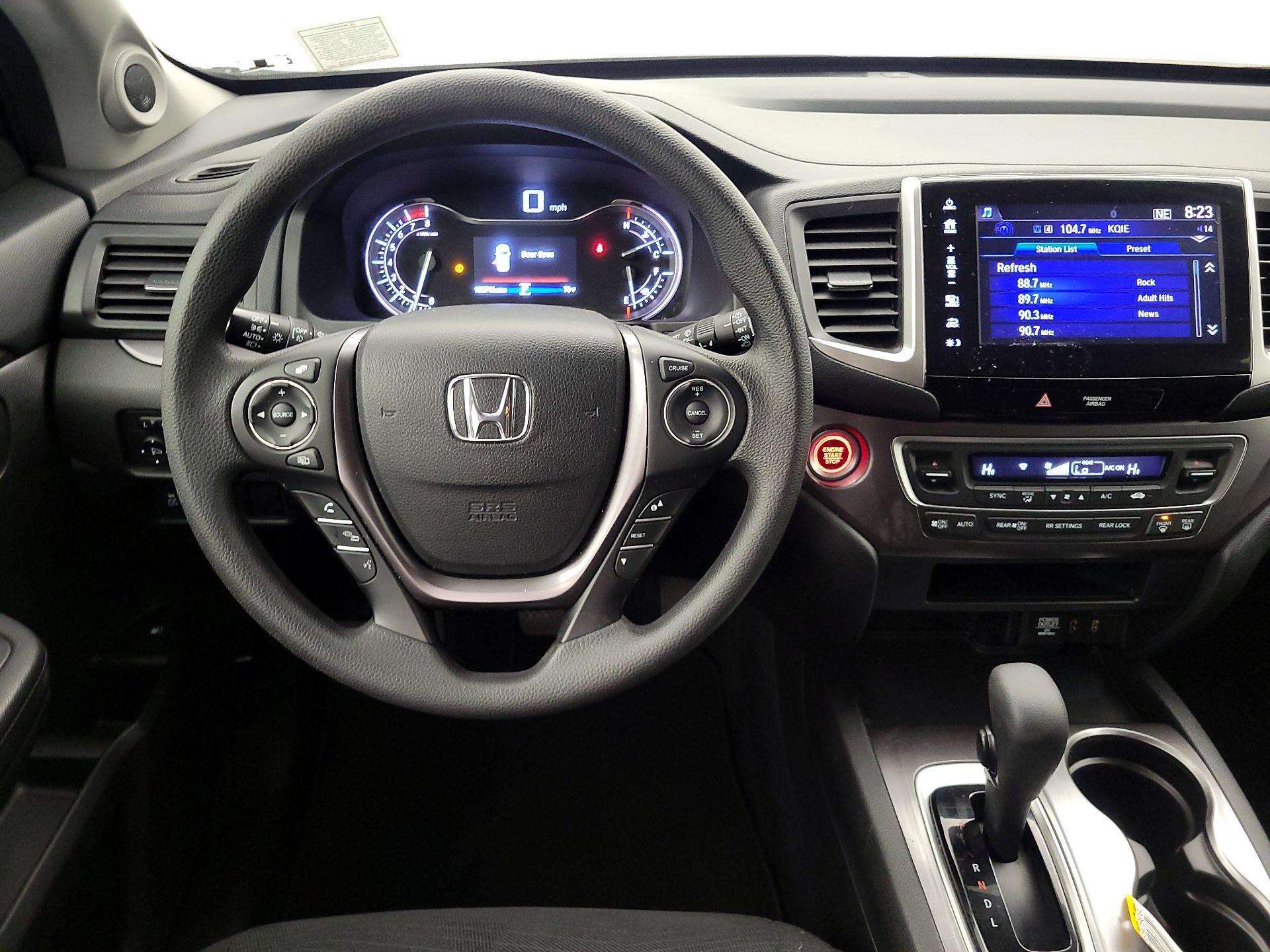 Thumbnail: 2018 Honda Pilot - 10