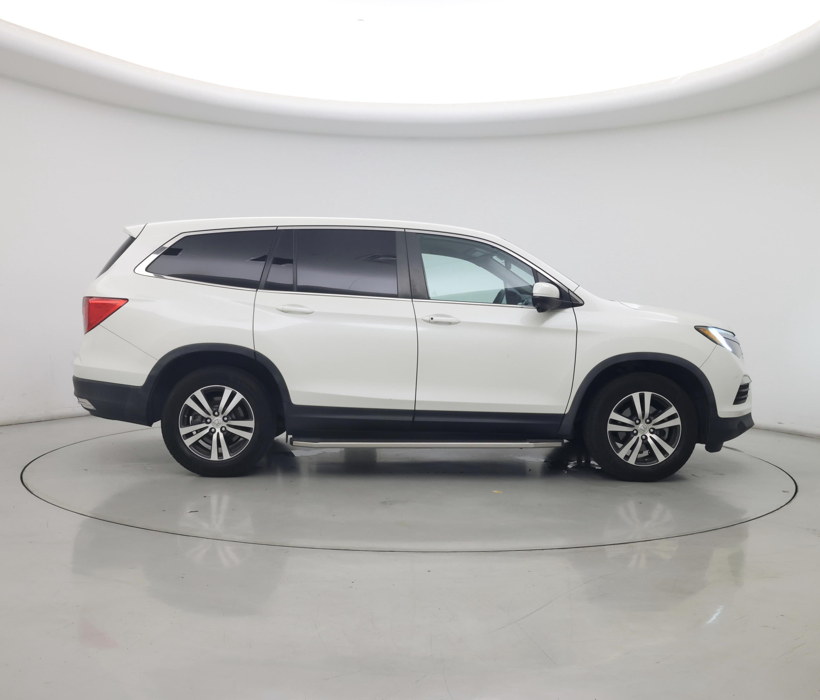 Thumbnail: 2018 Honda Pilot - 7