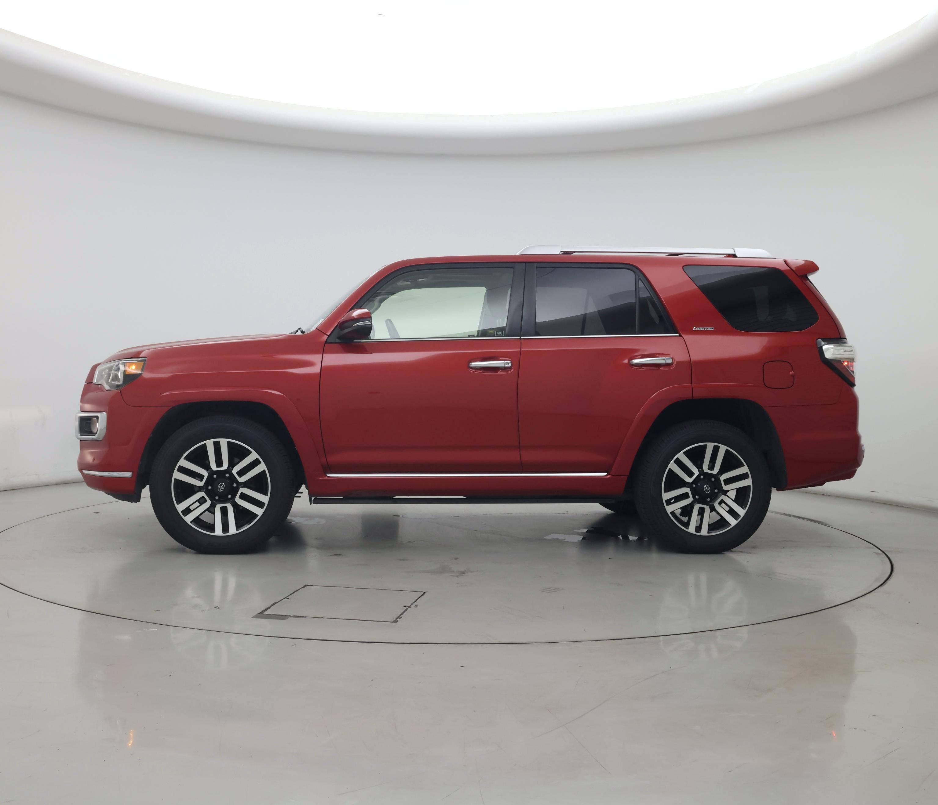 Thumbnail: 2017 Toyota 4Runner - 3