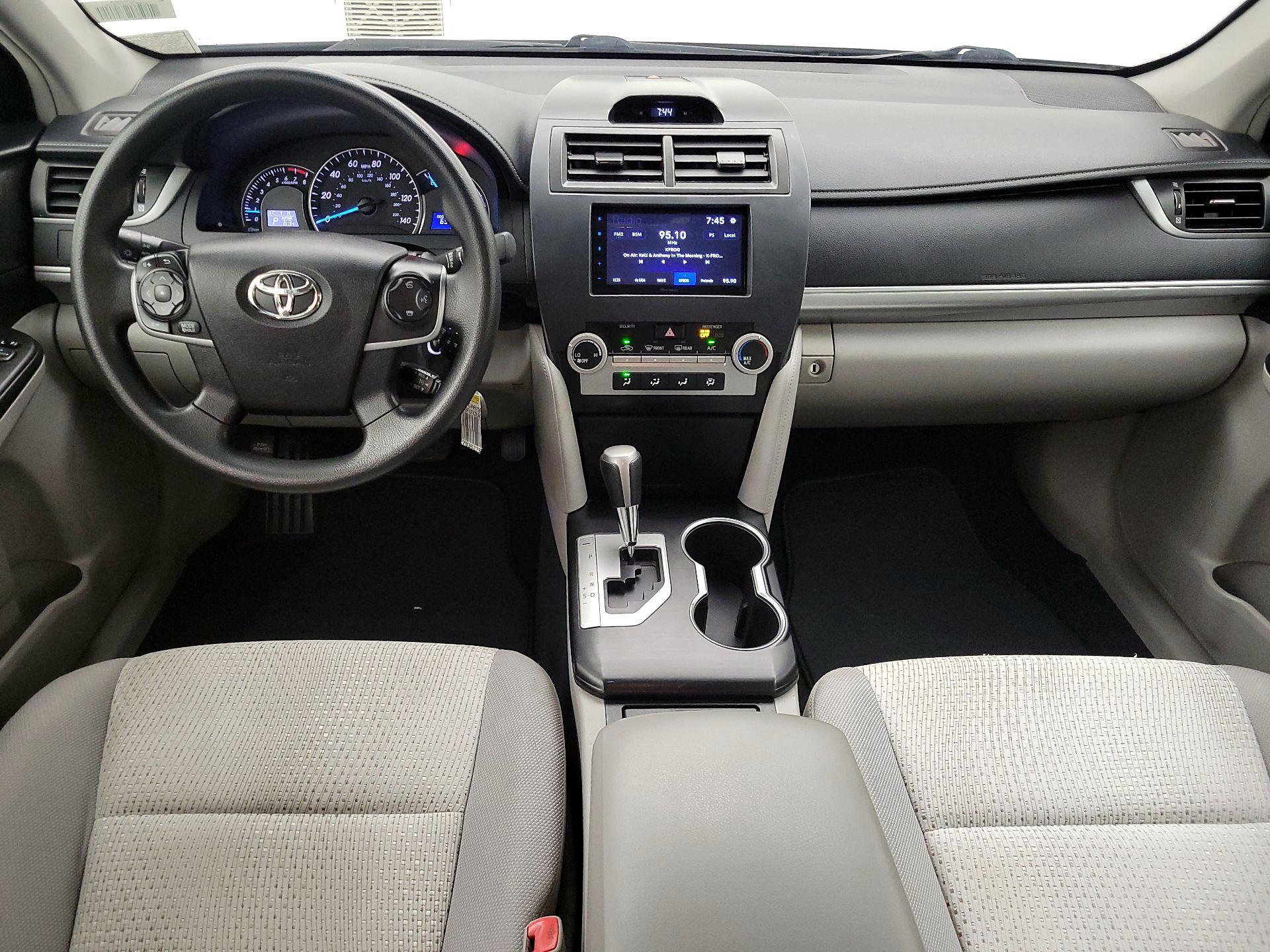 Thumbnail: 2014 Toyota Camry - 9
