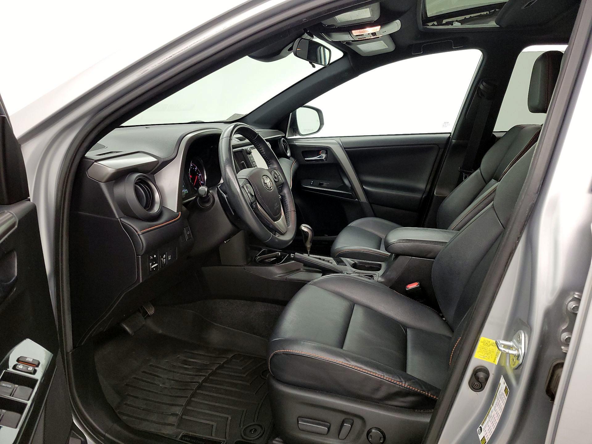 Thumbnail: 2017 Toyota RAV4 - 11
